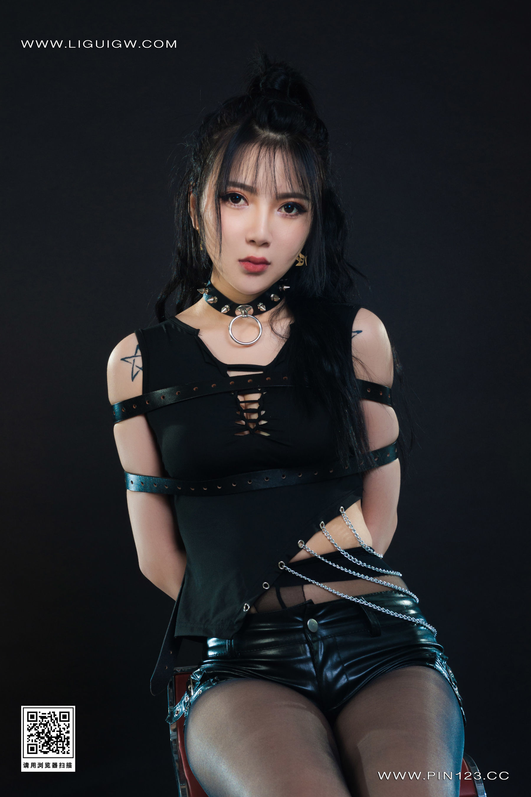 [Ligui丽柜] 2023.08.18 撕袜四马 小七