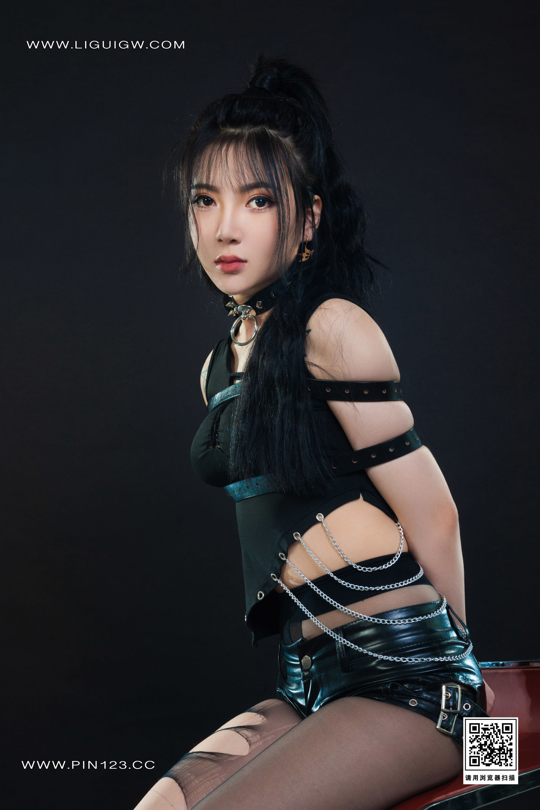 [Ligui丽柜] 2023.08.18 撕袜四马 小七