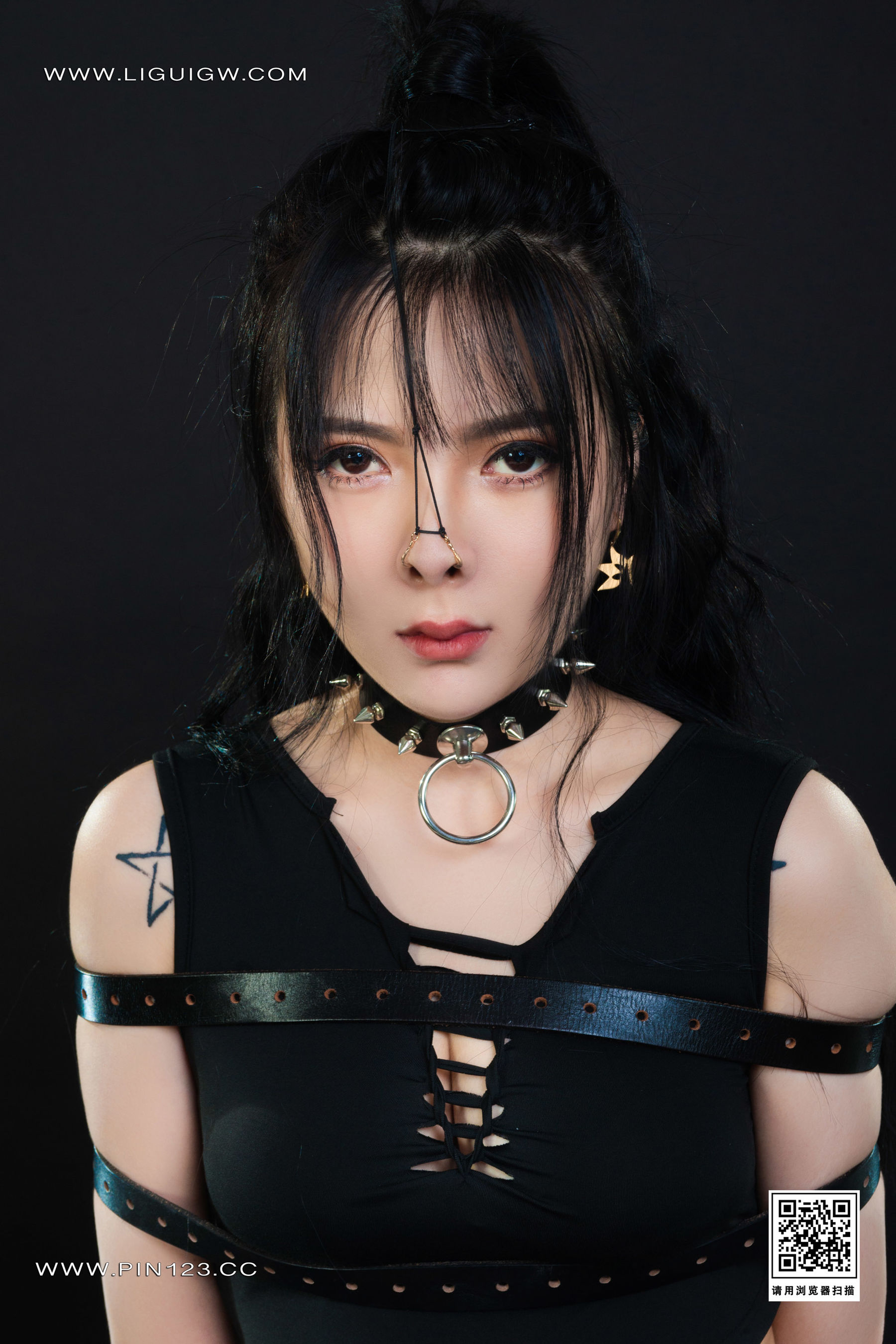 [Ligui丽柜] 2023.08.18 撕袜四马 小七
