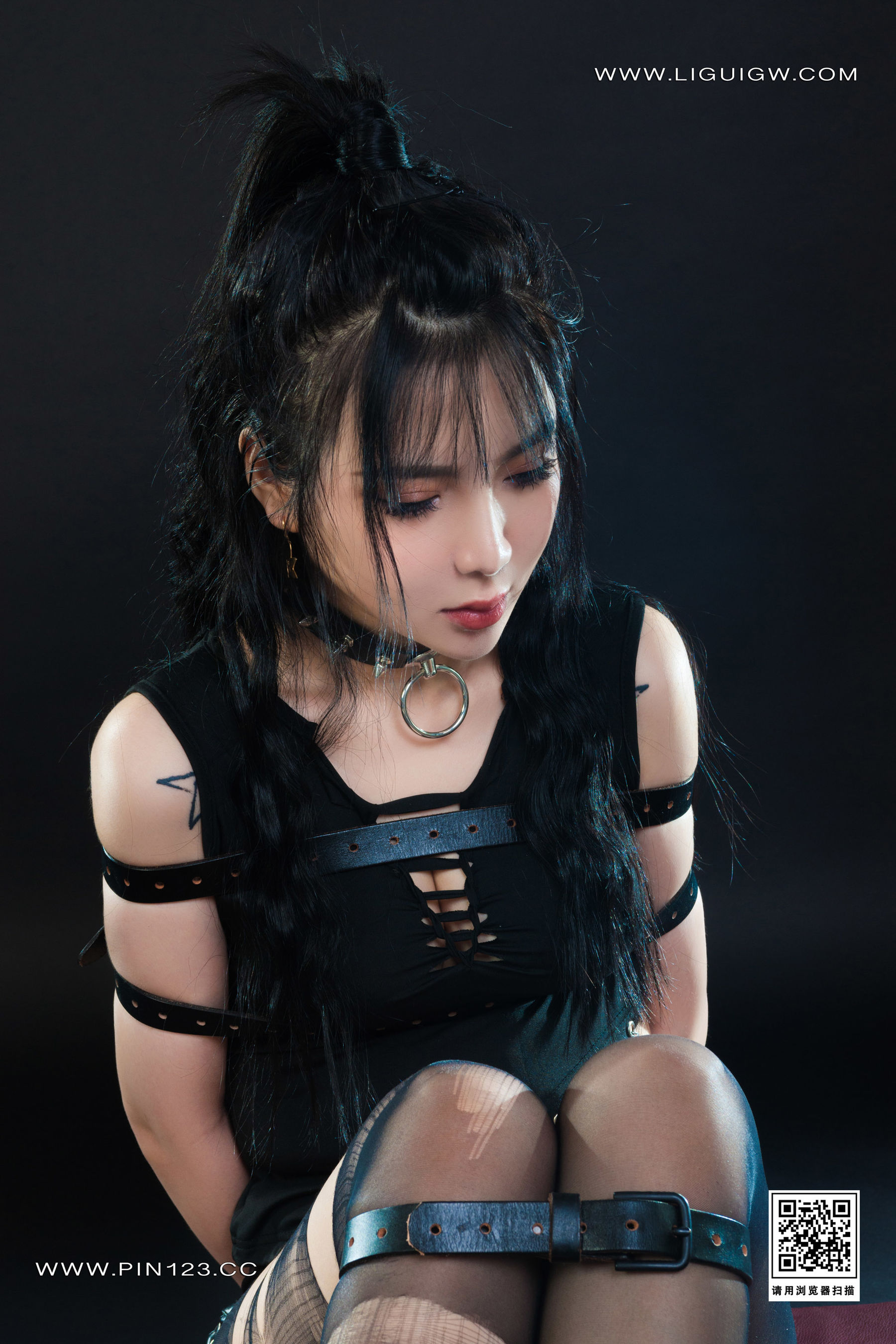 [Ligui丽柜] 2023.08.18 撕袜四马 小七