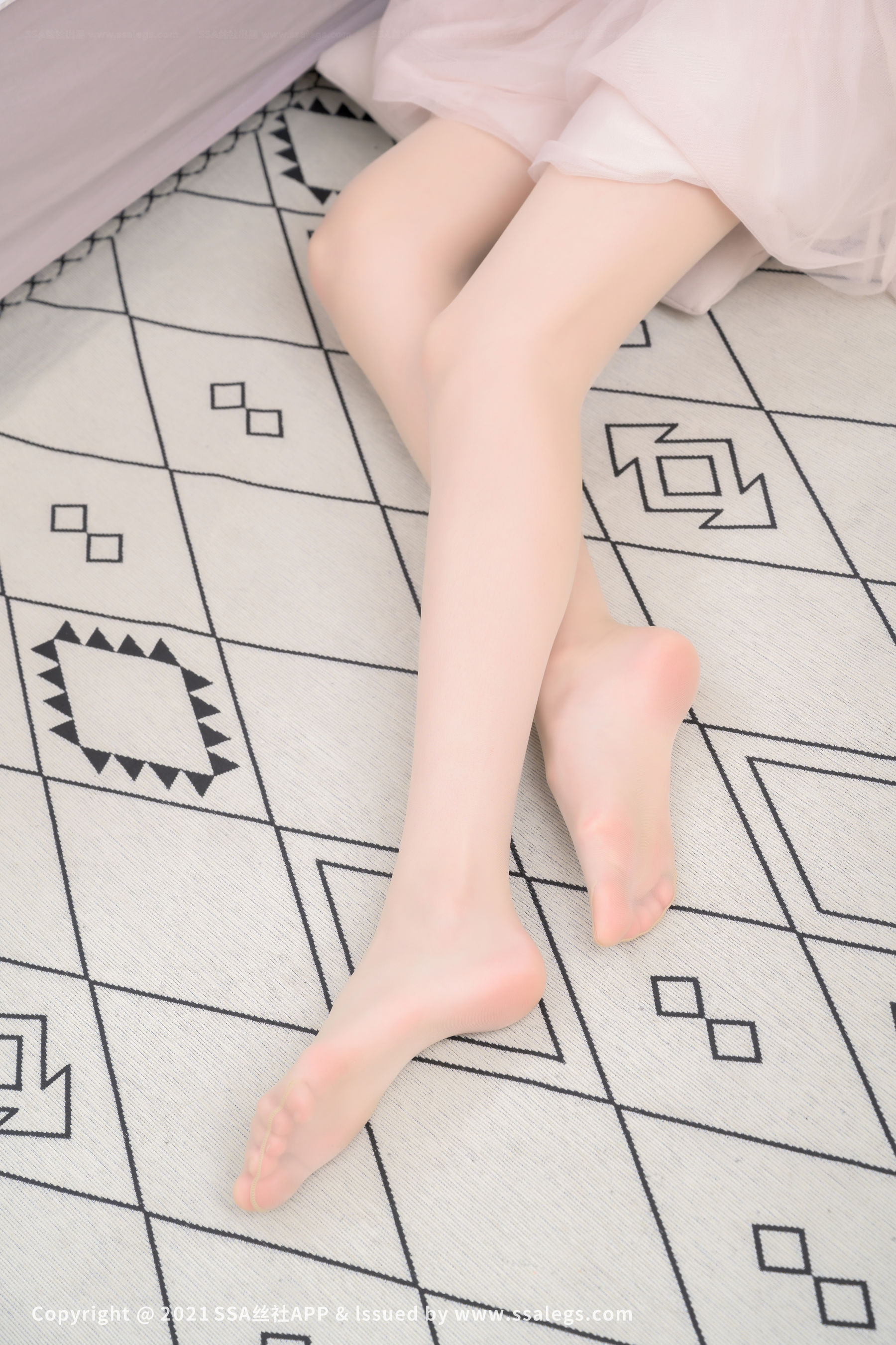[SSA丝社]超清写真 No.765 模特 团团 的肤色油亮丝袜（下）