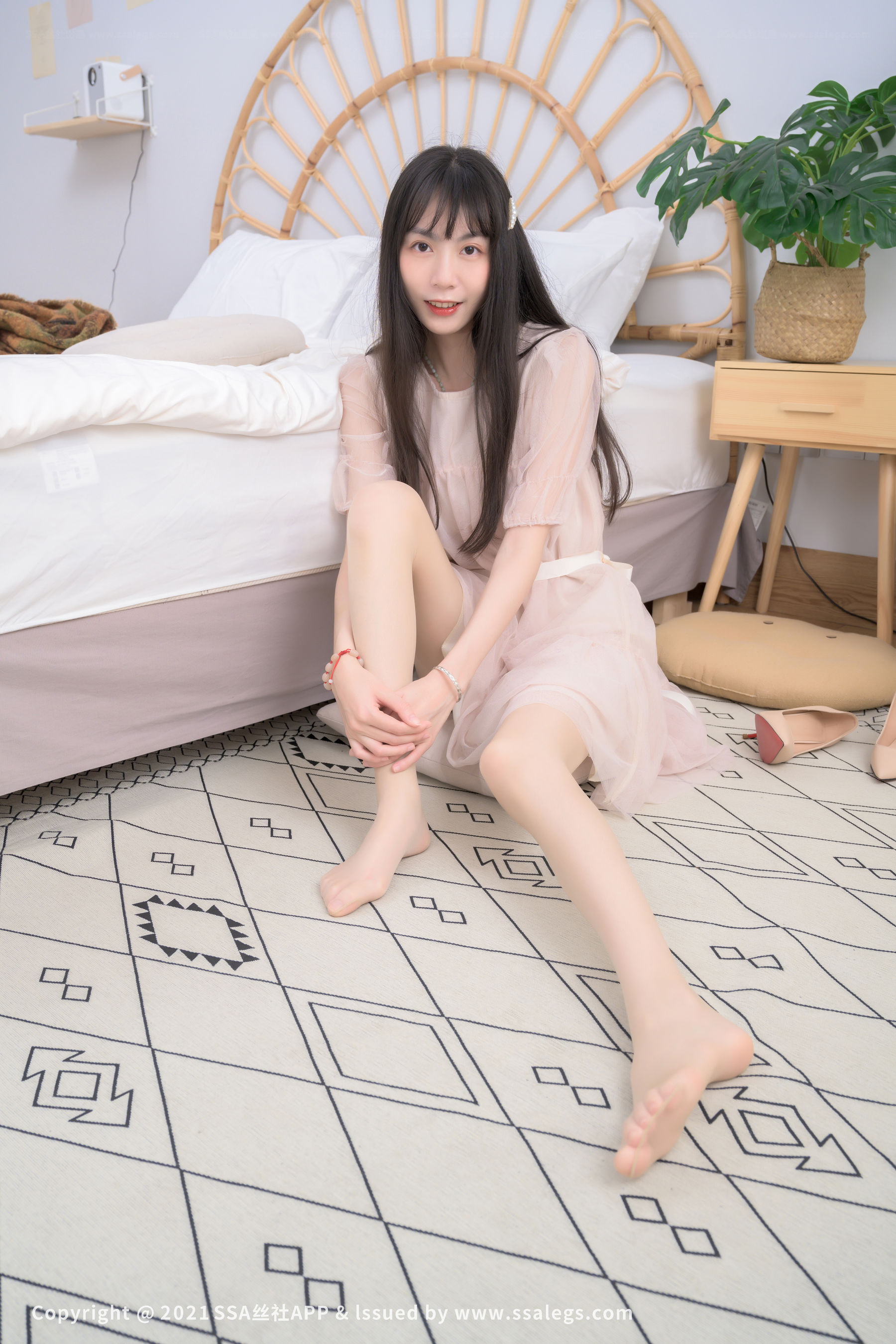 [SSA丝社]超清写真 No.765 模特 团团 的肤色油亮丝袜（下）
