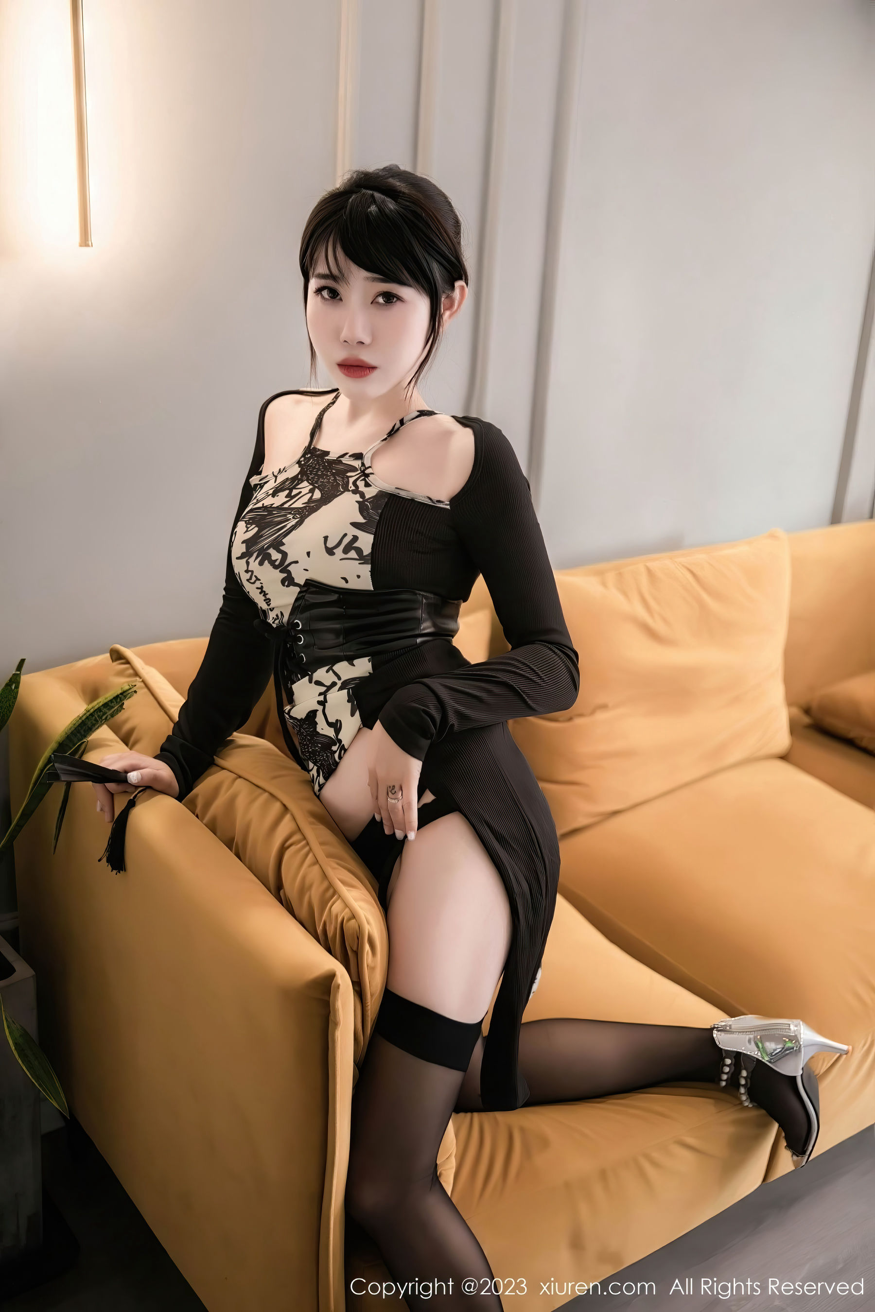 [秀人XiuRen] 2023.07.03 No.7015 严利娅