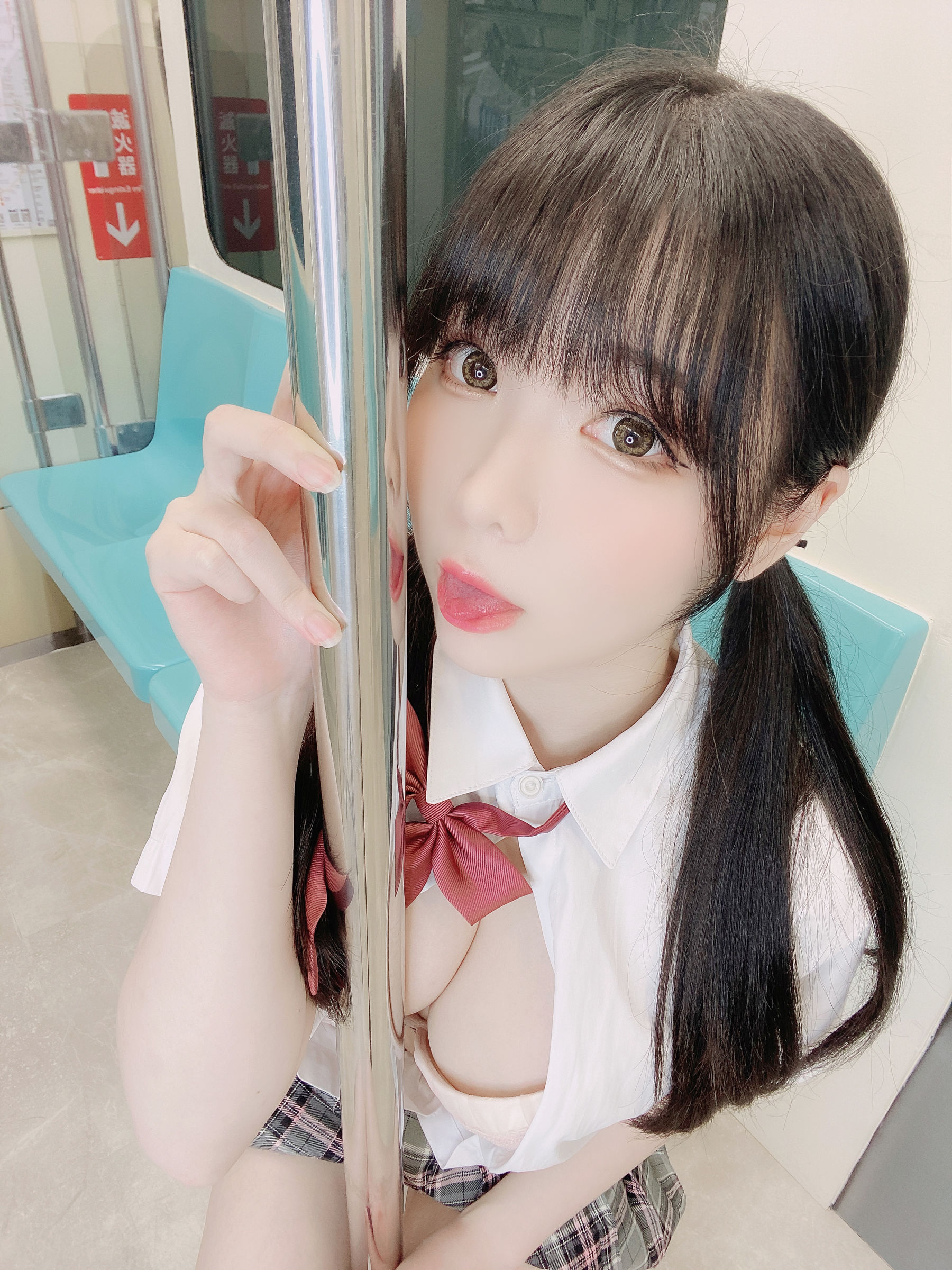 微博妹纸霜月shimo - JK格子裙