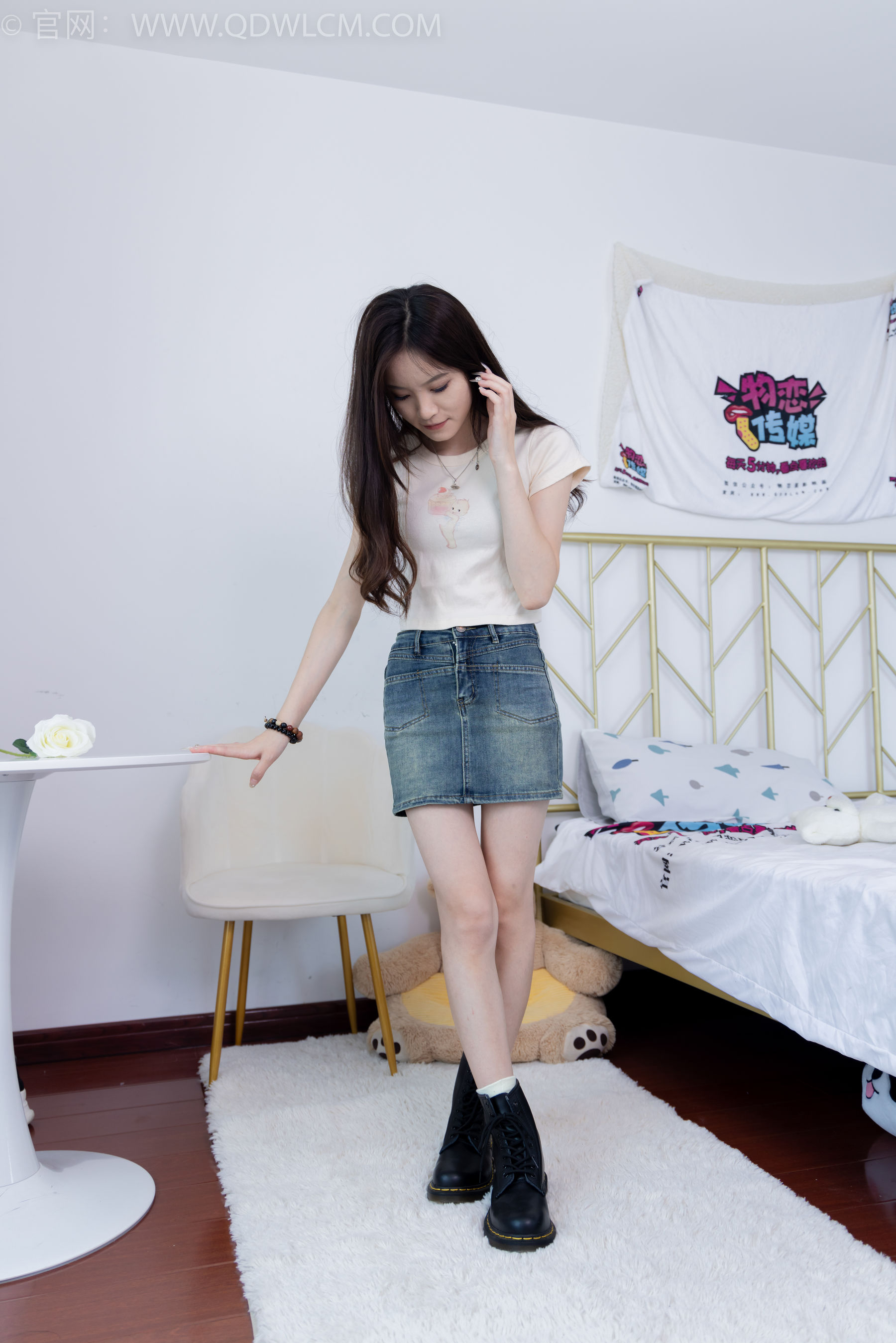 物恋传媒 No.1633 小奇 -叶片的纹脉
