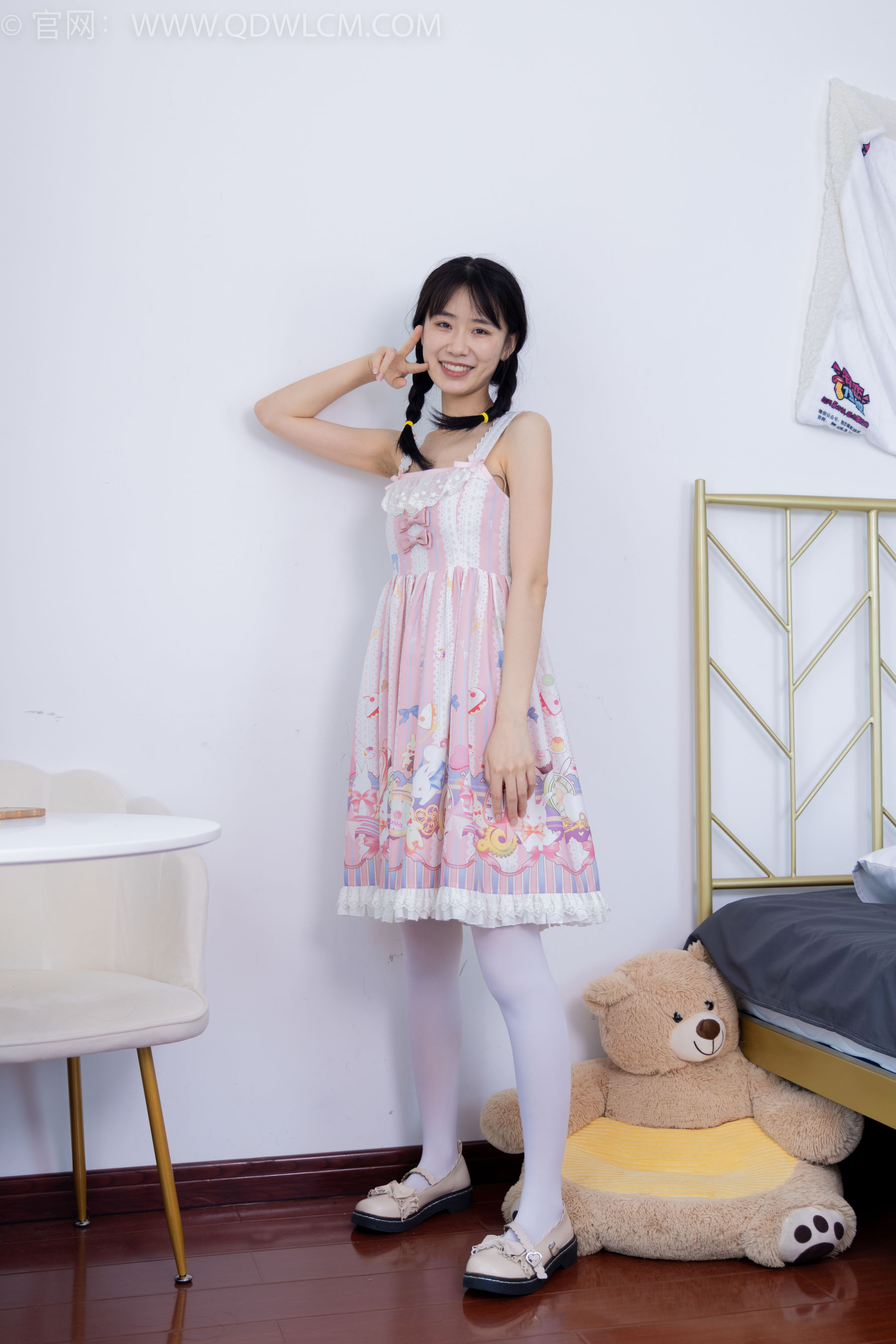 物恋传媒 No.1634 菜菜 -粉红少女