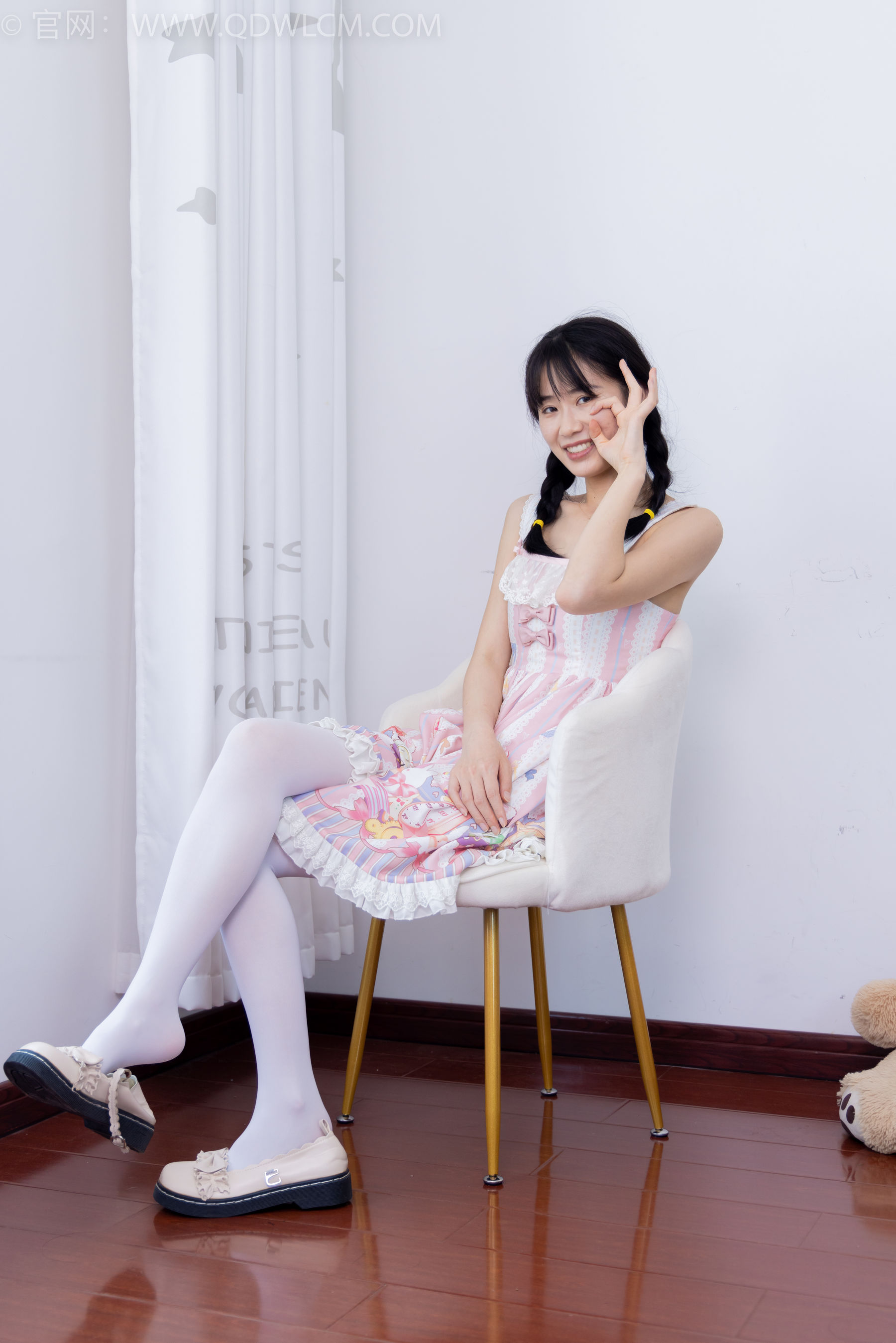 物恋传媒 No.1634 菜菜 -粉红少女