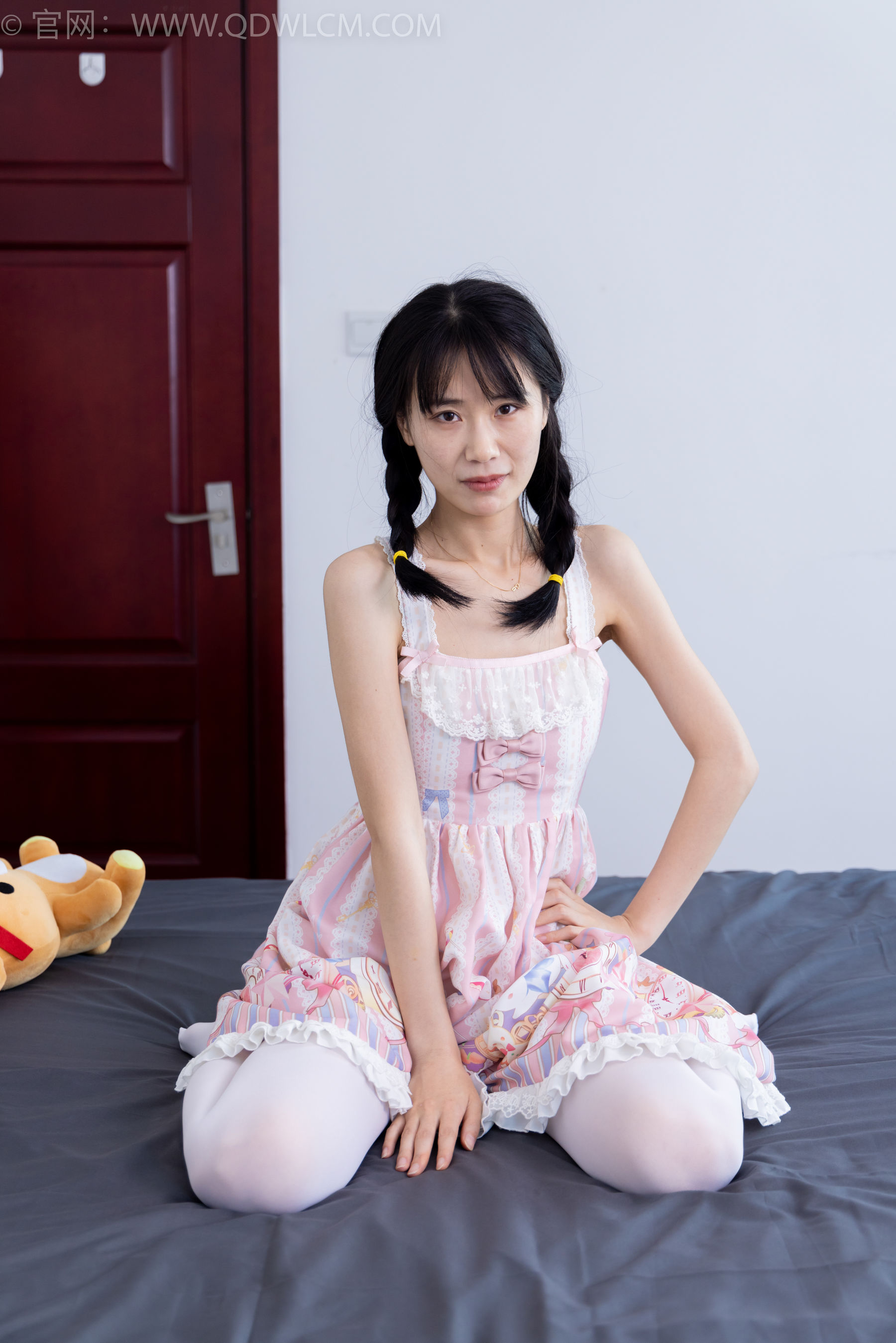 物恋传媒 No.1634 菜菜 -粉红少女