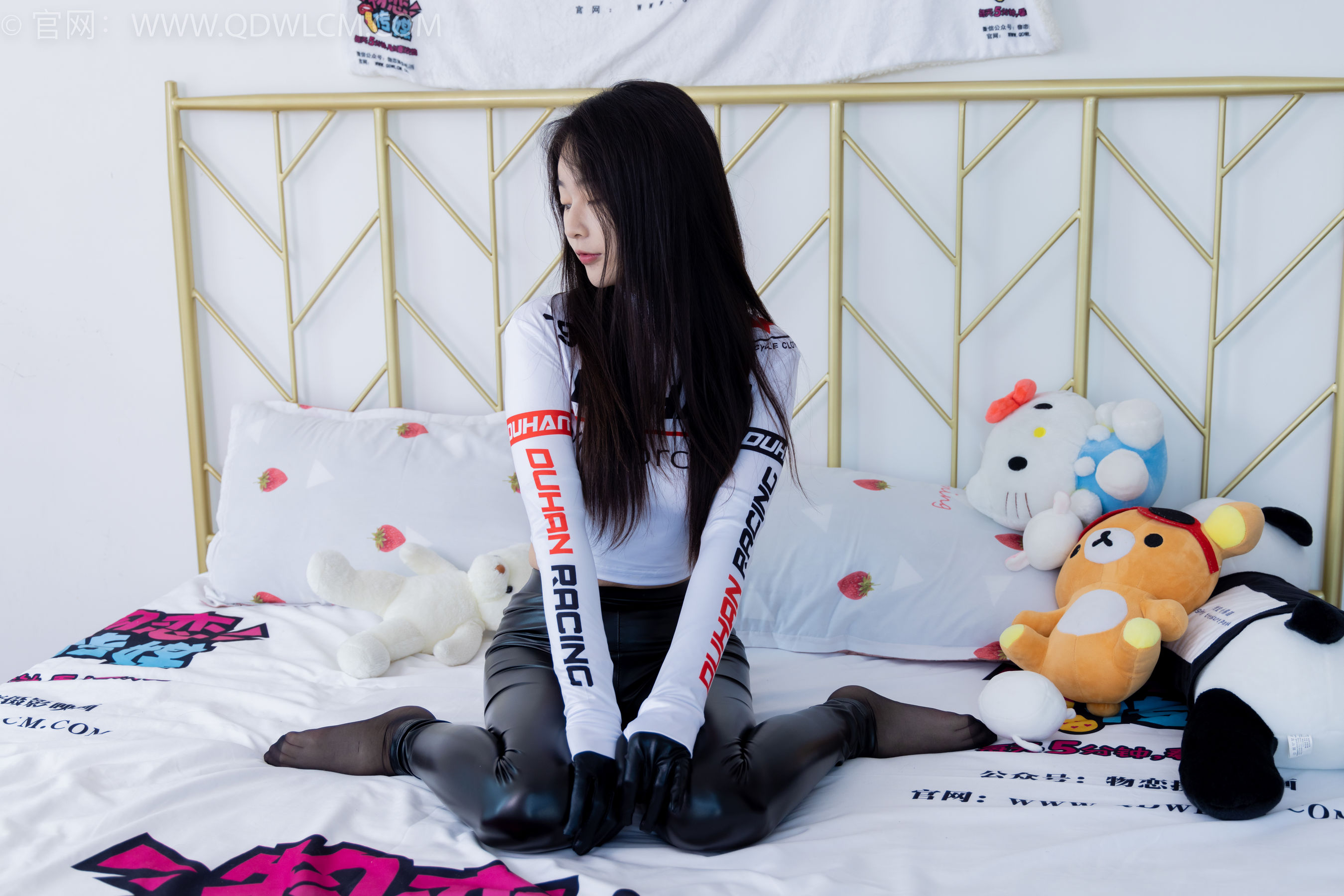 物恋传媒 No.1635 美兔 -机车酷女孩