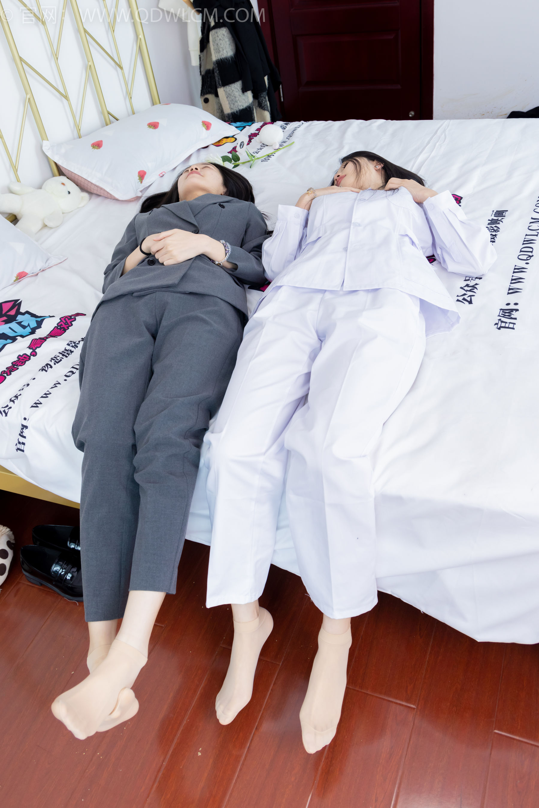 物恋传媒 No.1650 小竹&菜菜 -重生之美