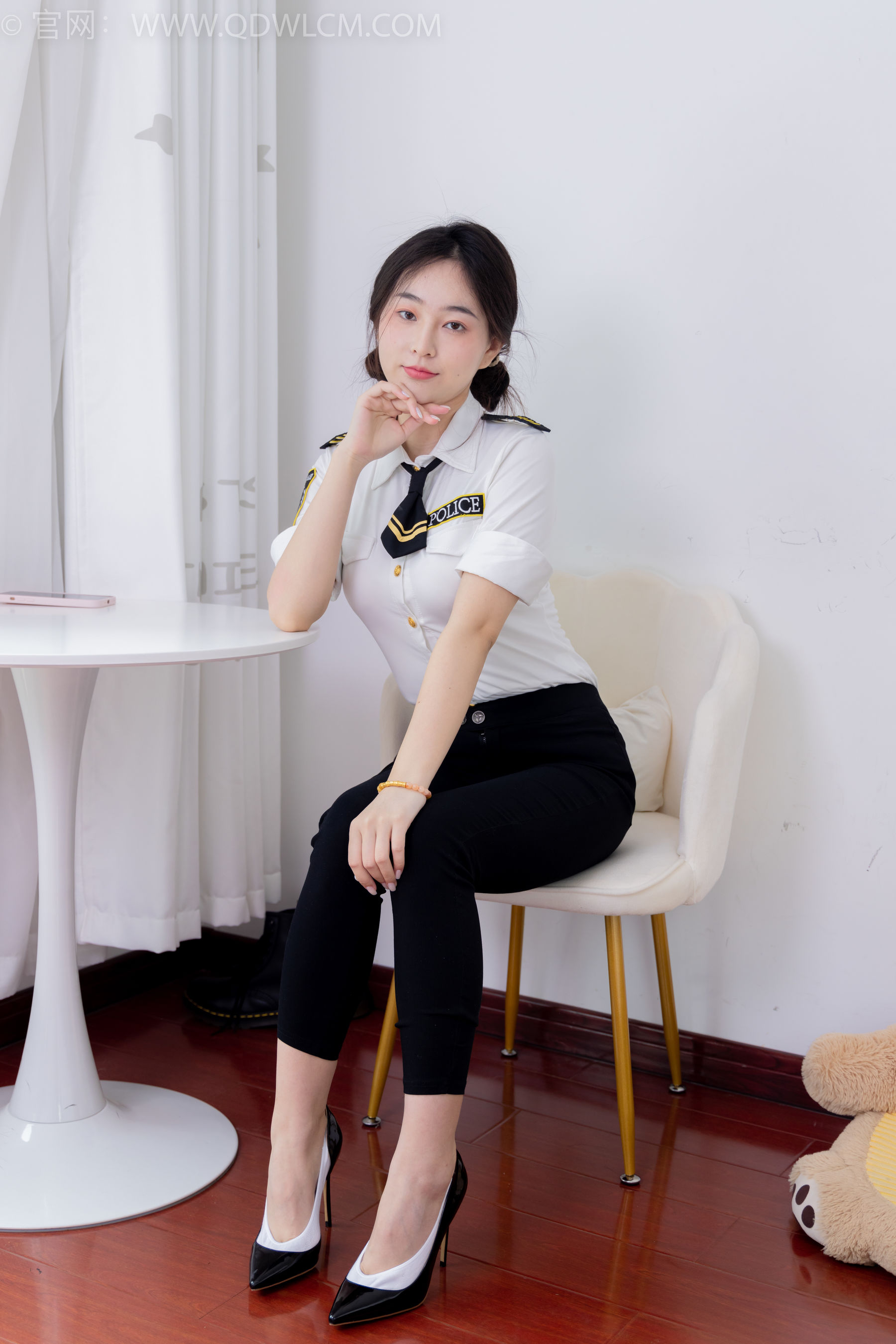 物恋传媒 No.1654 美兔 -晚风吹人醒