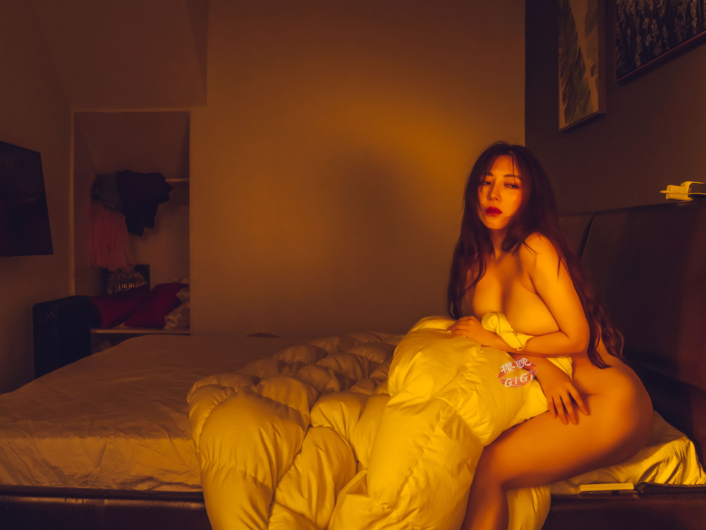 网络红人樱晚gigi - 印在流光中