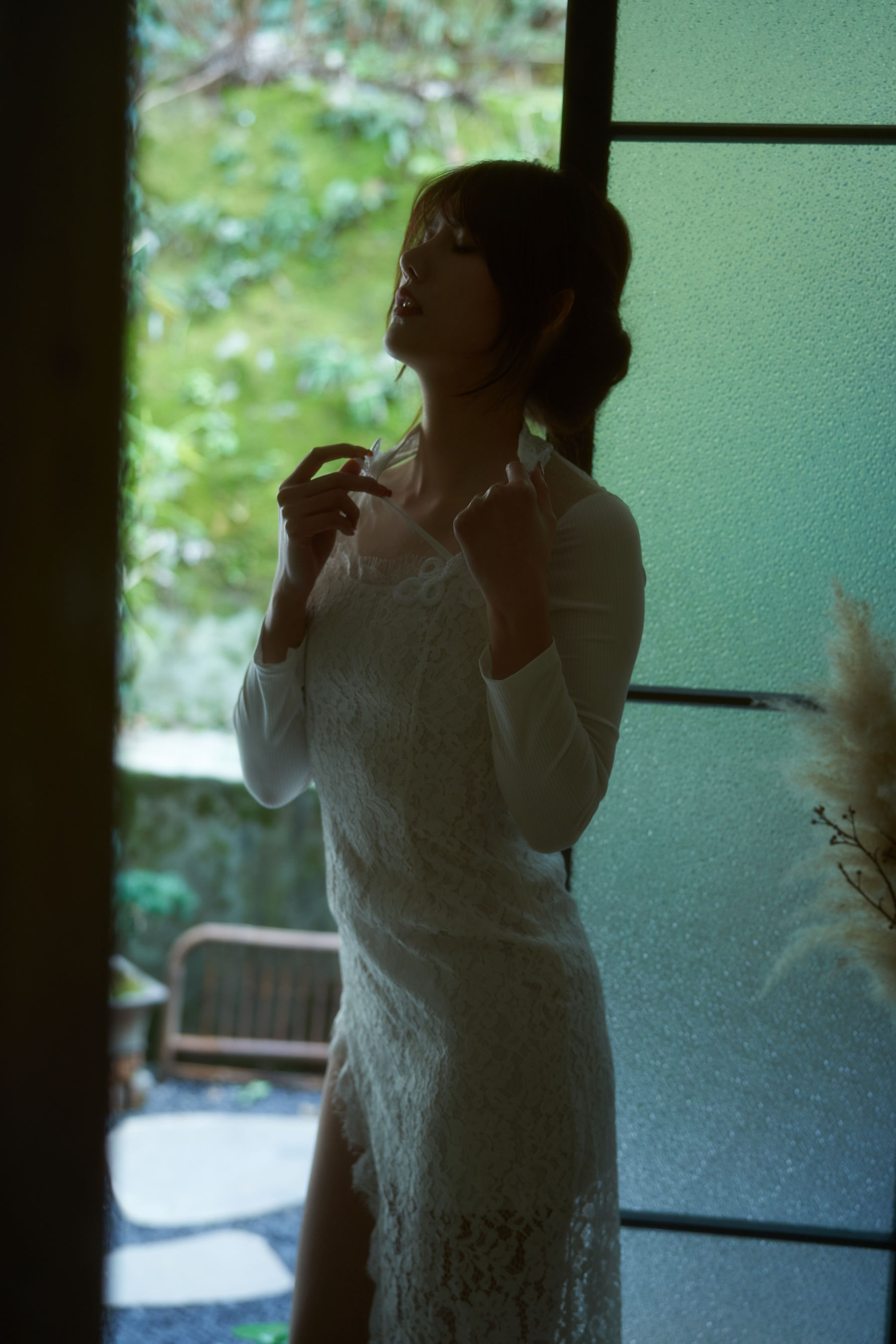 美女模特Azhua19970(阿朱啊) - 晚烟