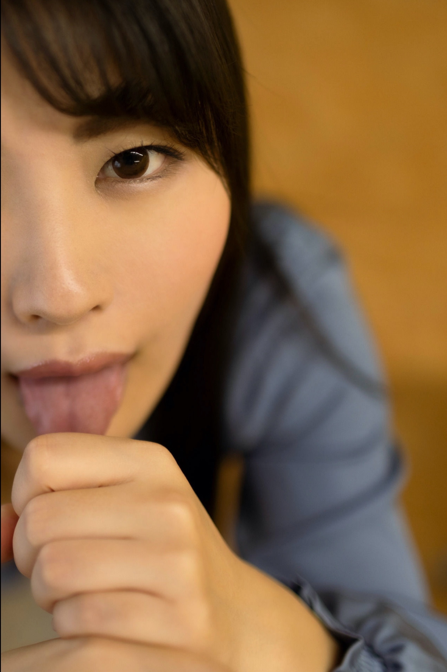 Aoi Mizutani 水谷あおい - Blue sunbeams 蒼い木漏れ日