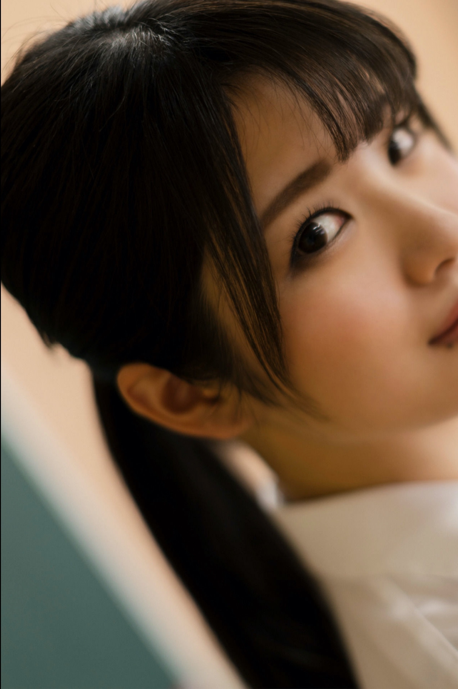 Aoi Mizutani 水谷あおい - Blue sunbeams 蒼い木漏れ日