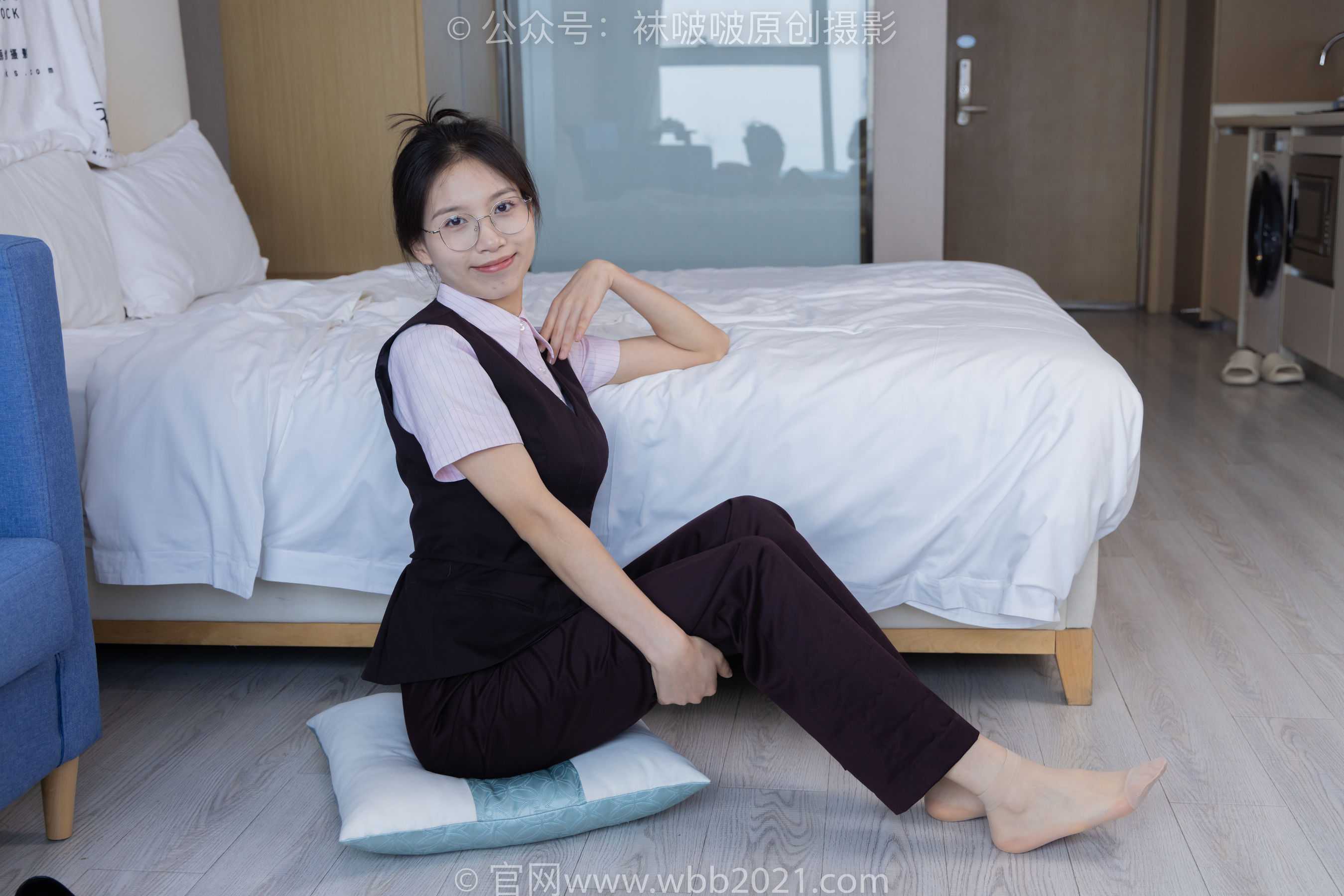 BoBoSocks袜啵啵 No.271 芝士 -平底鞋、短肉丝、银行制服