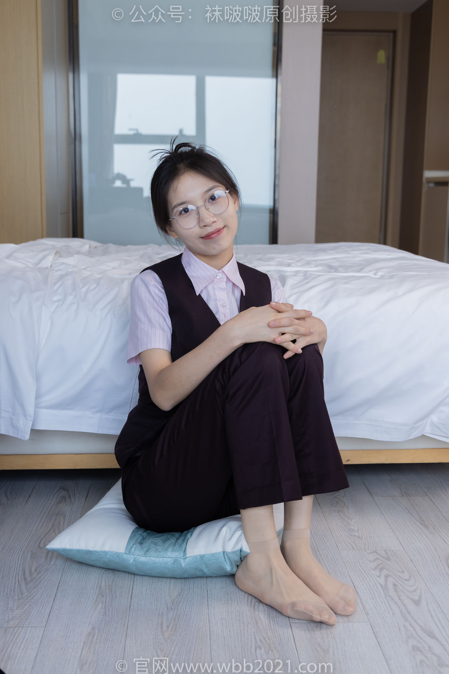 BoBoSocks袜啵啵 No.271 芝士 -平底鞋、短肉丝、银行制服