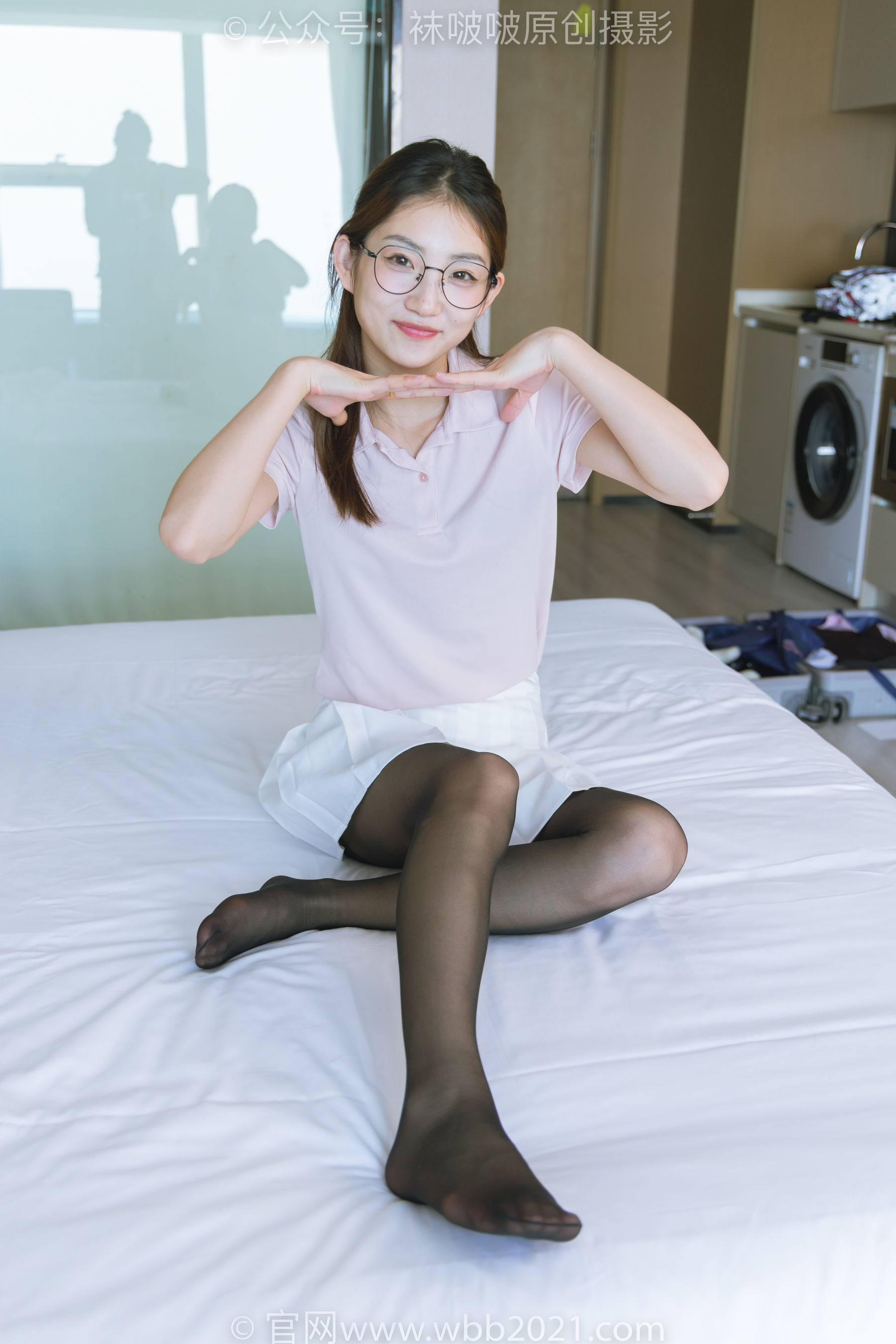 BoBoSocks袜啵啵 No.273 小沫 -运动鞋、粉色棉袜、黑丝