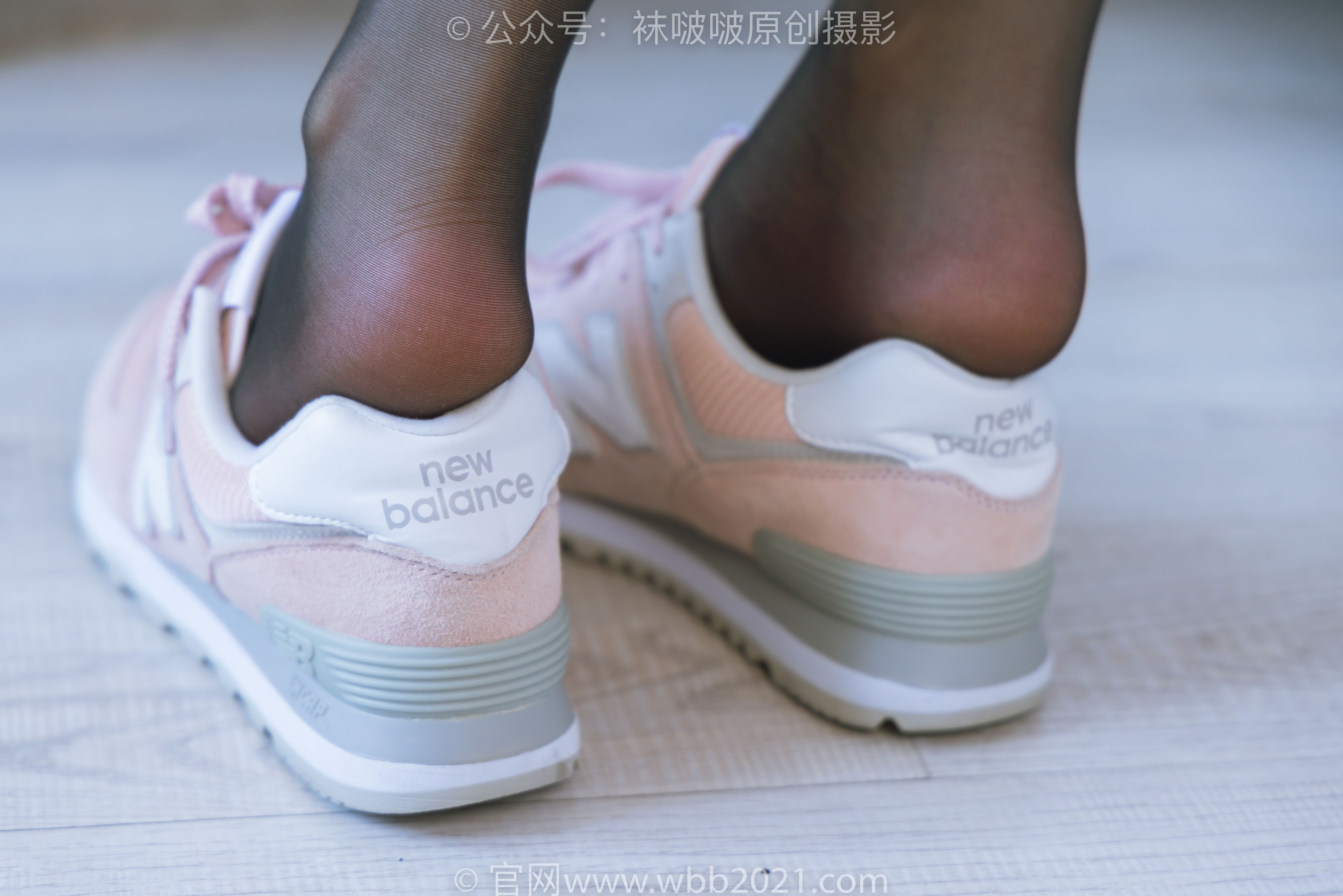 BoBoSocks袜啵啵 No.273 小沫 -运动鞋、粉色棉袜、黑丝