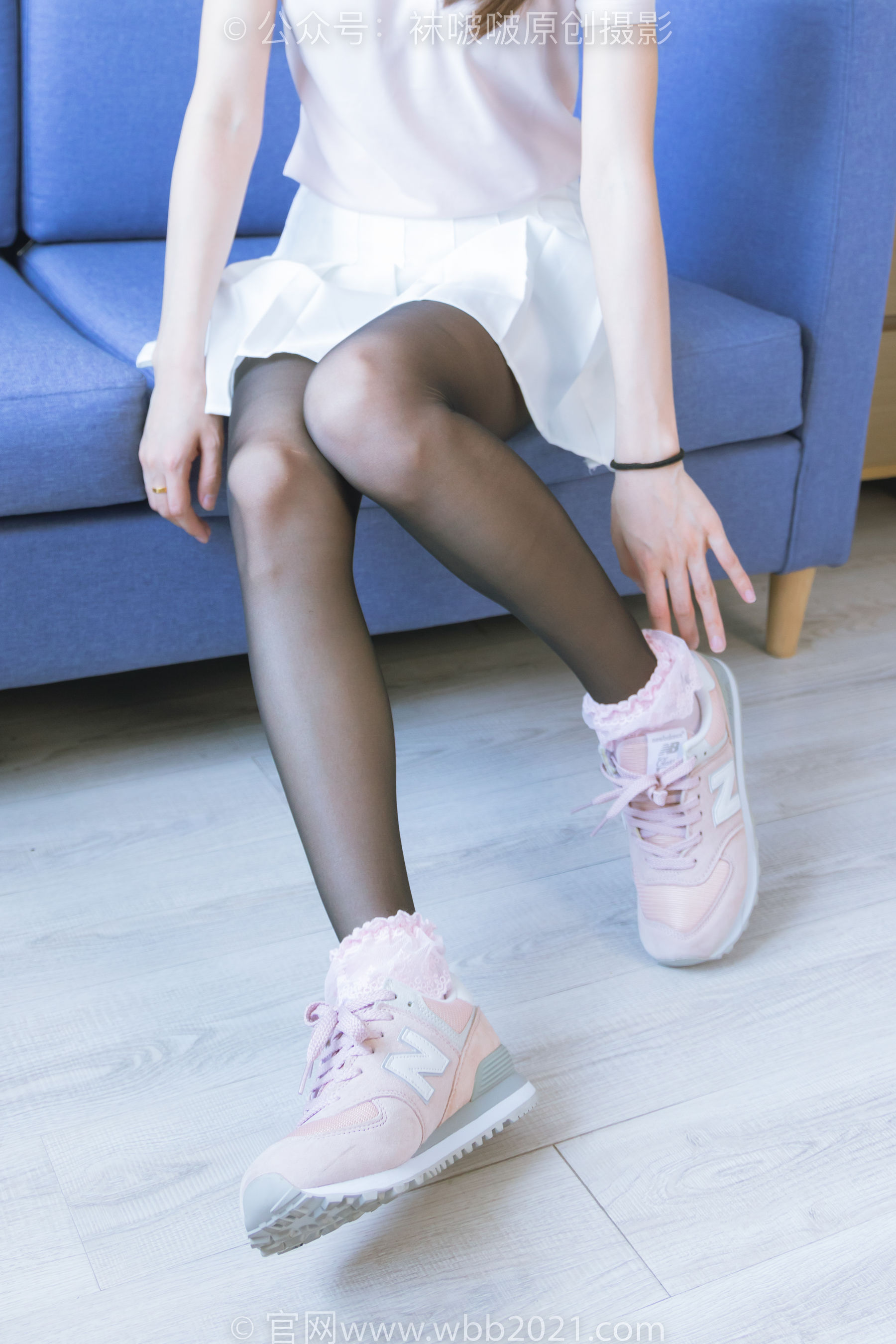 BoBoSocks袜啵啵 No.273 小沫 -运动鞋、粉色棉袜、黑丝
