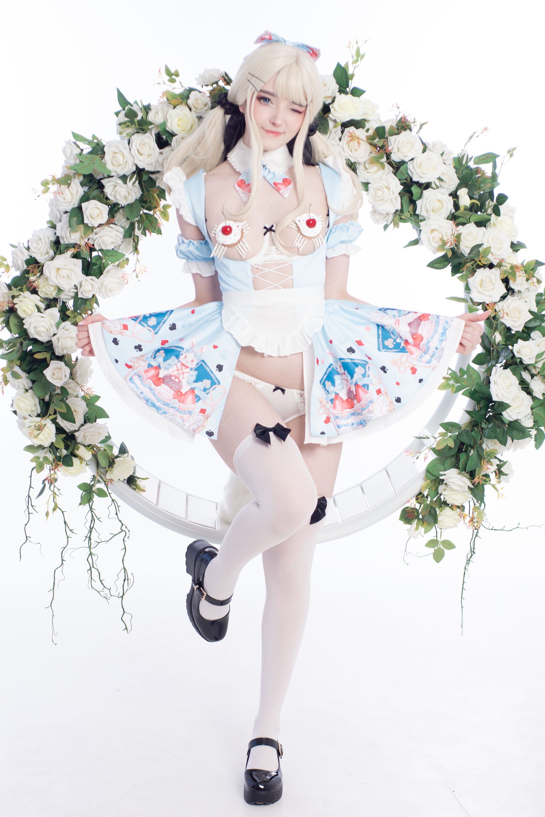 Candy Ball - Alice in Easterland