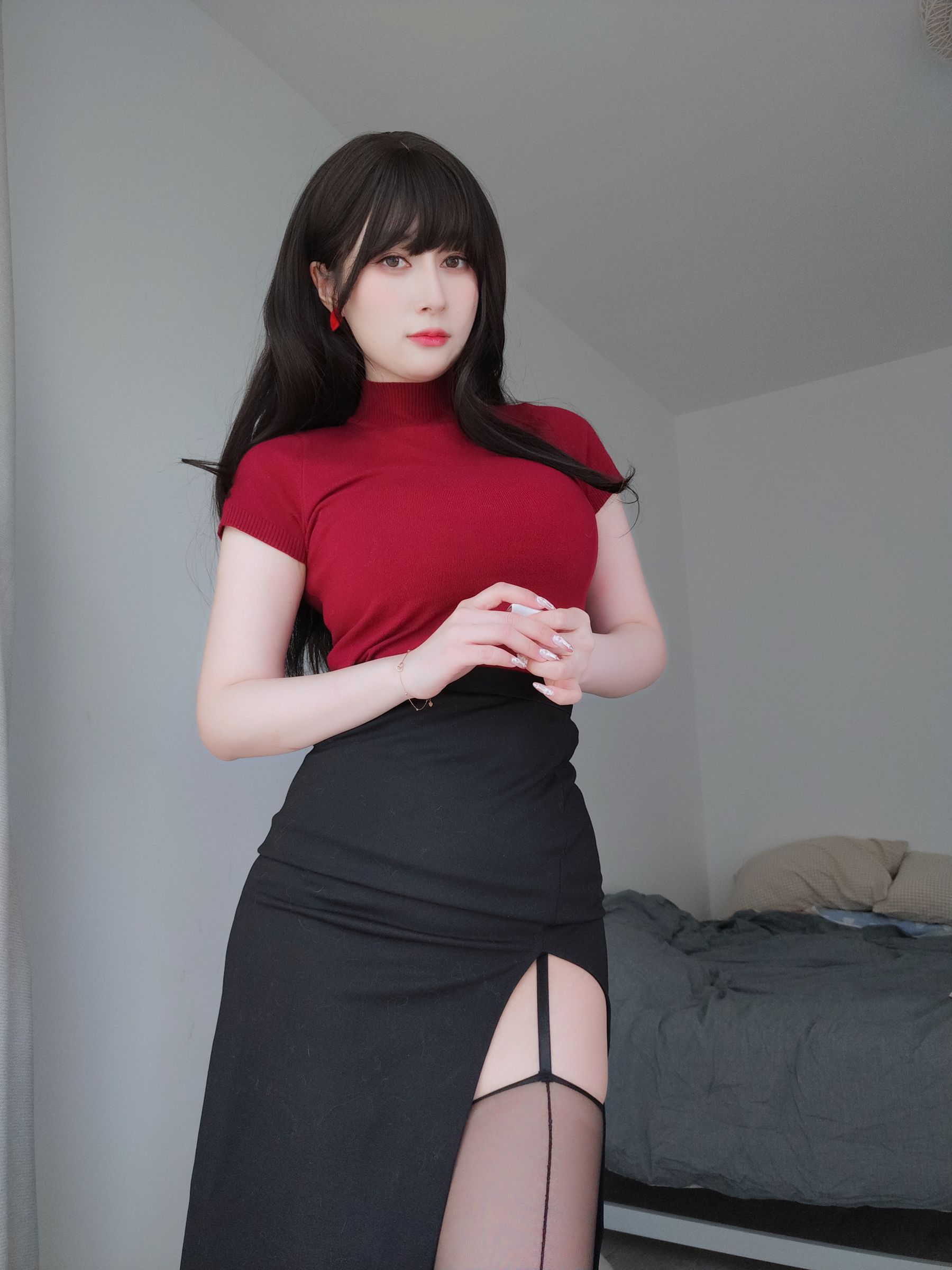 Coser小姐姐白银 - サスペンダーを履いたお姉さん