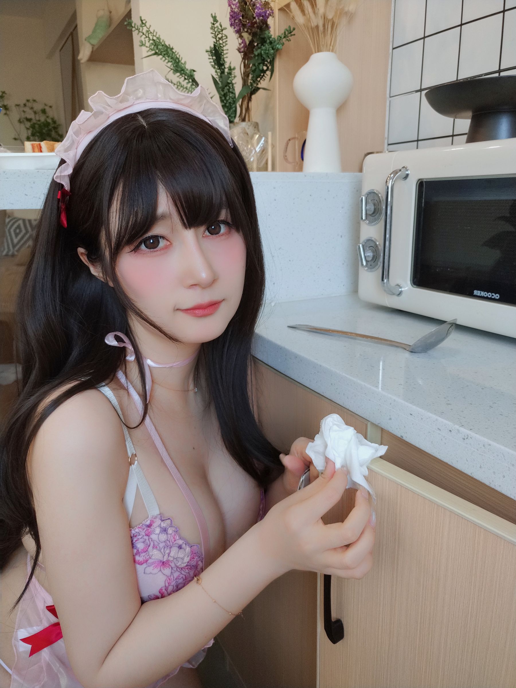 Coser小姐姐白银 - ヌードエプロン