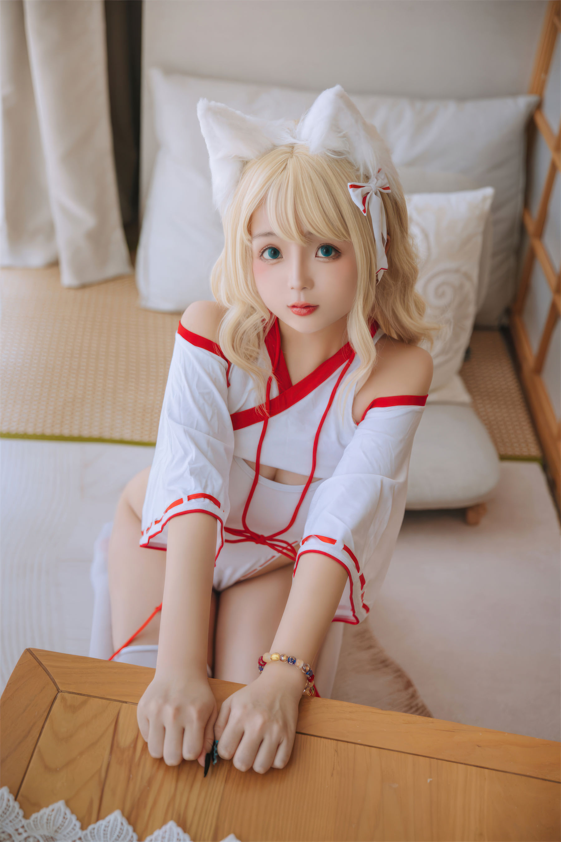 Cosplay日奈娇 - 小狐狸巫女