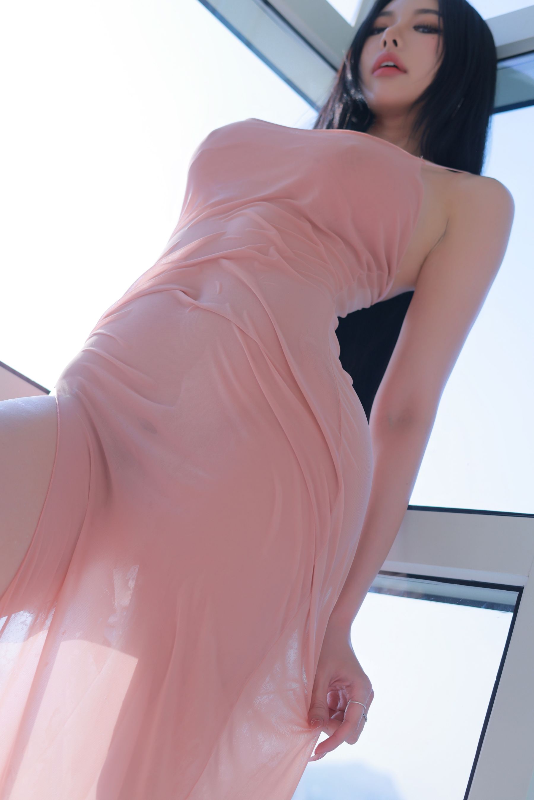 Dongeuran - Seethrough Slip