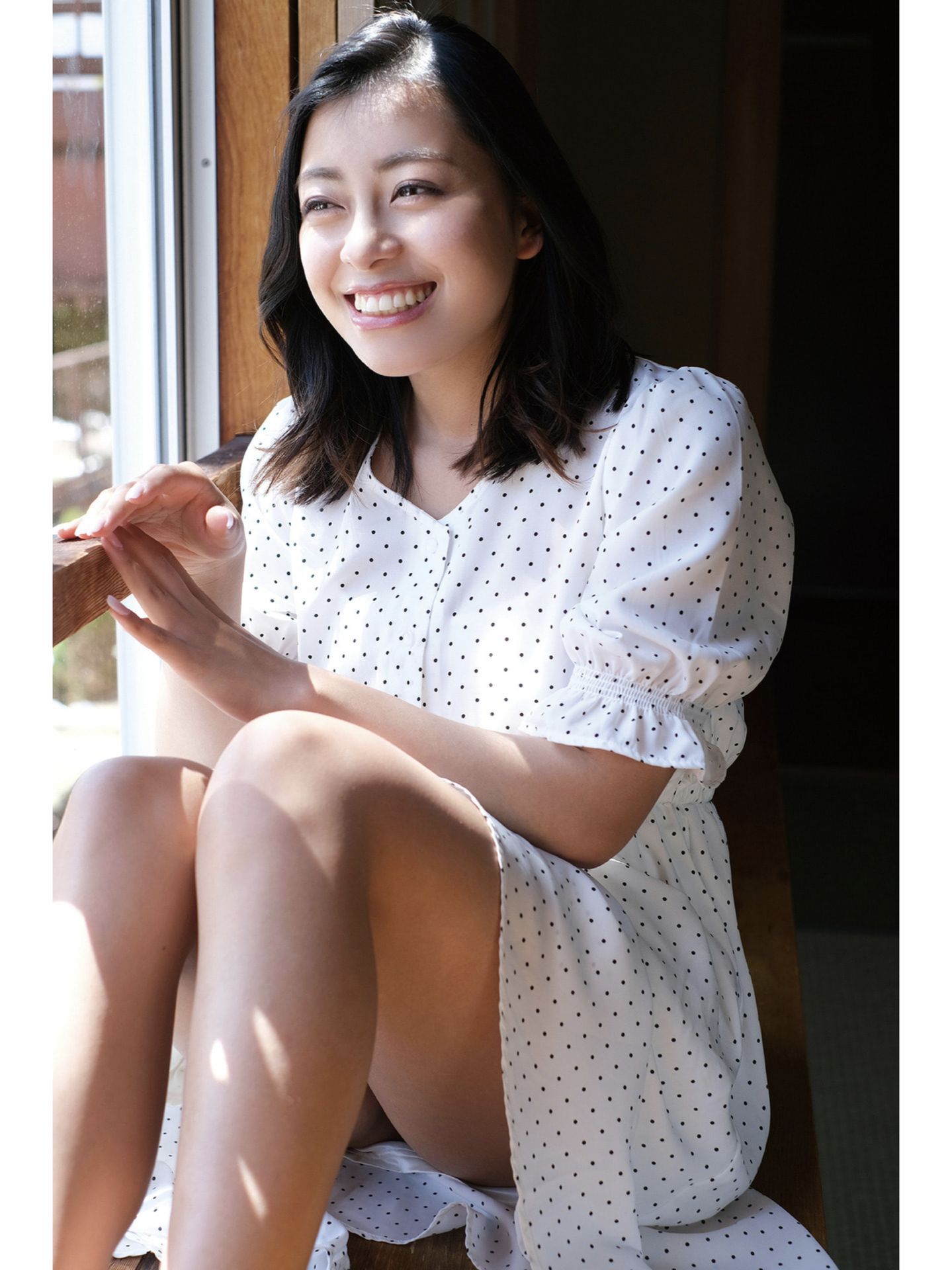 EMILY オフィシャルグラビア写真集 澄んだ季節