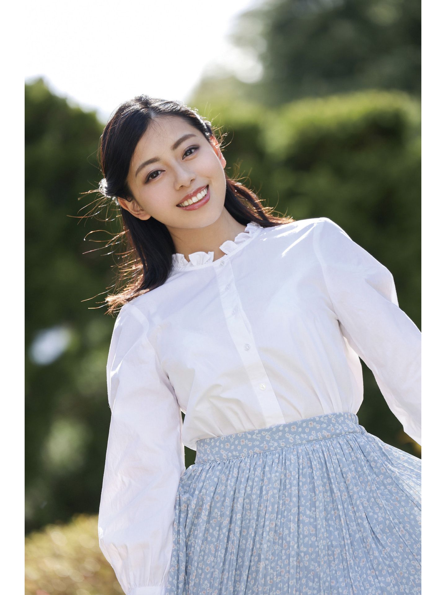 EMILY オフィシャルグラビア写真集 澄んだ季節
