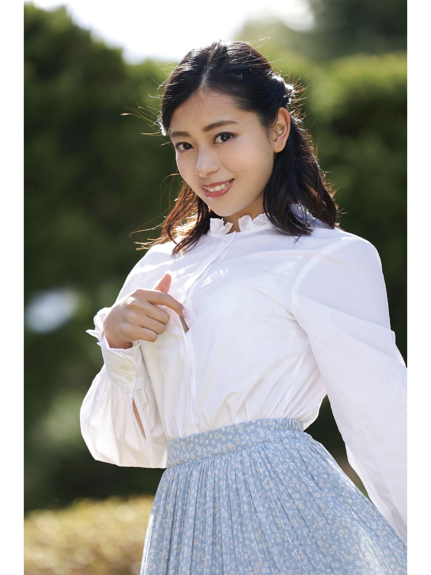 EMILY オフィシャルグラビア写真集 澄んだ季節