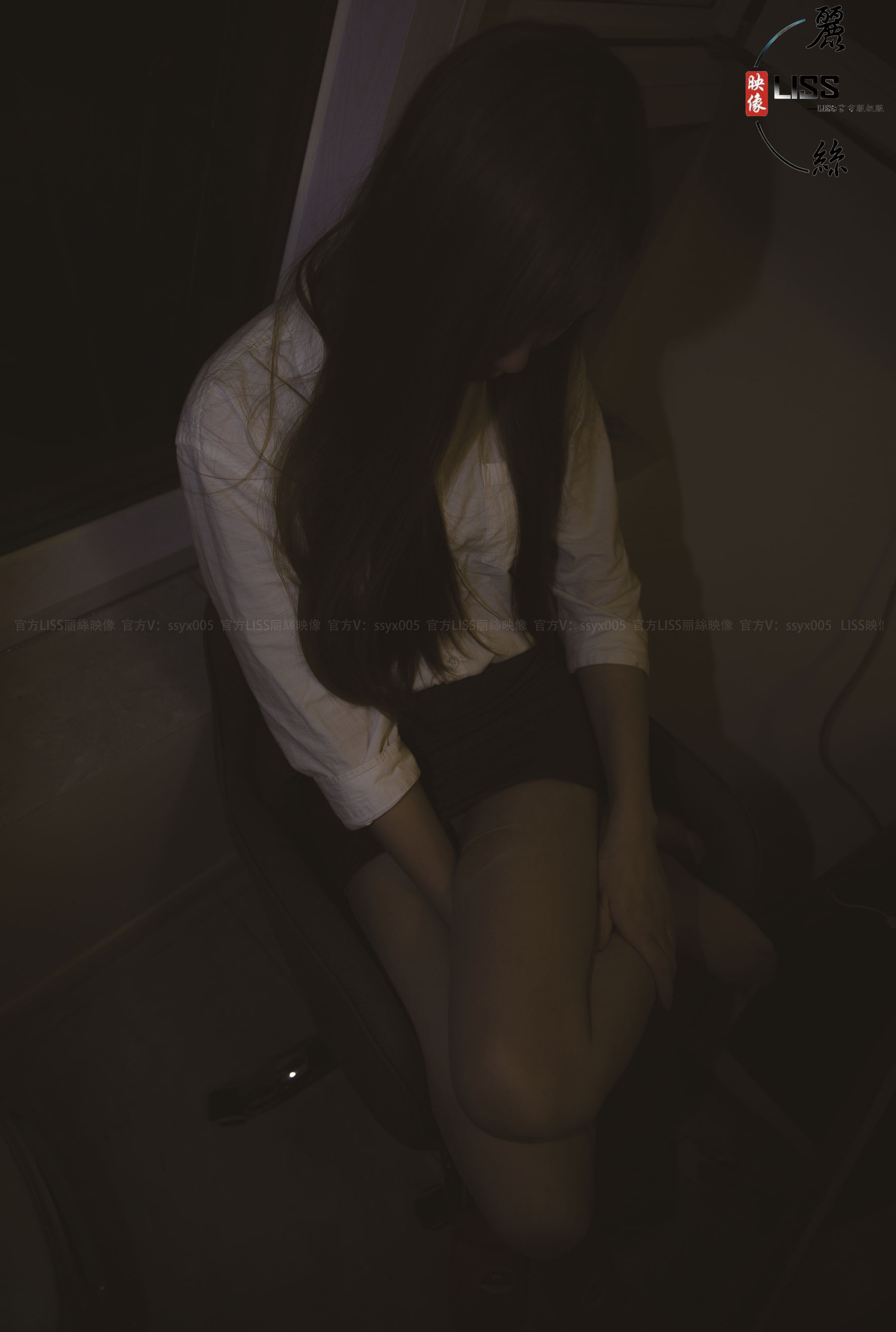 GIRLISS丽丝映像甄选 - 不务正业的女秘书
