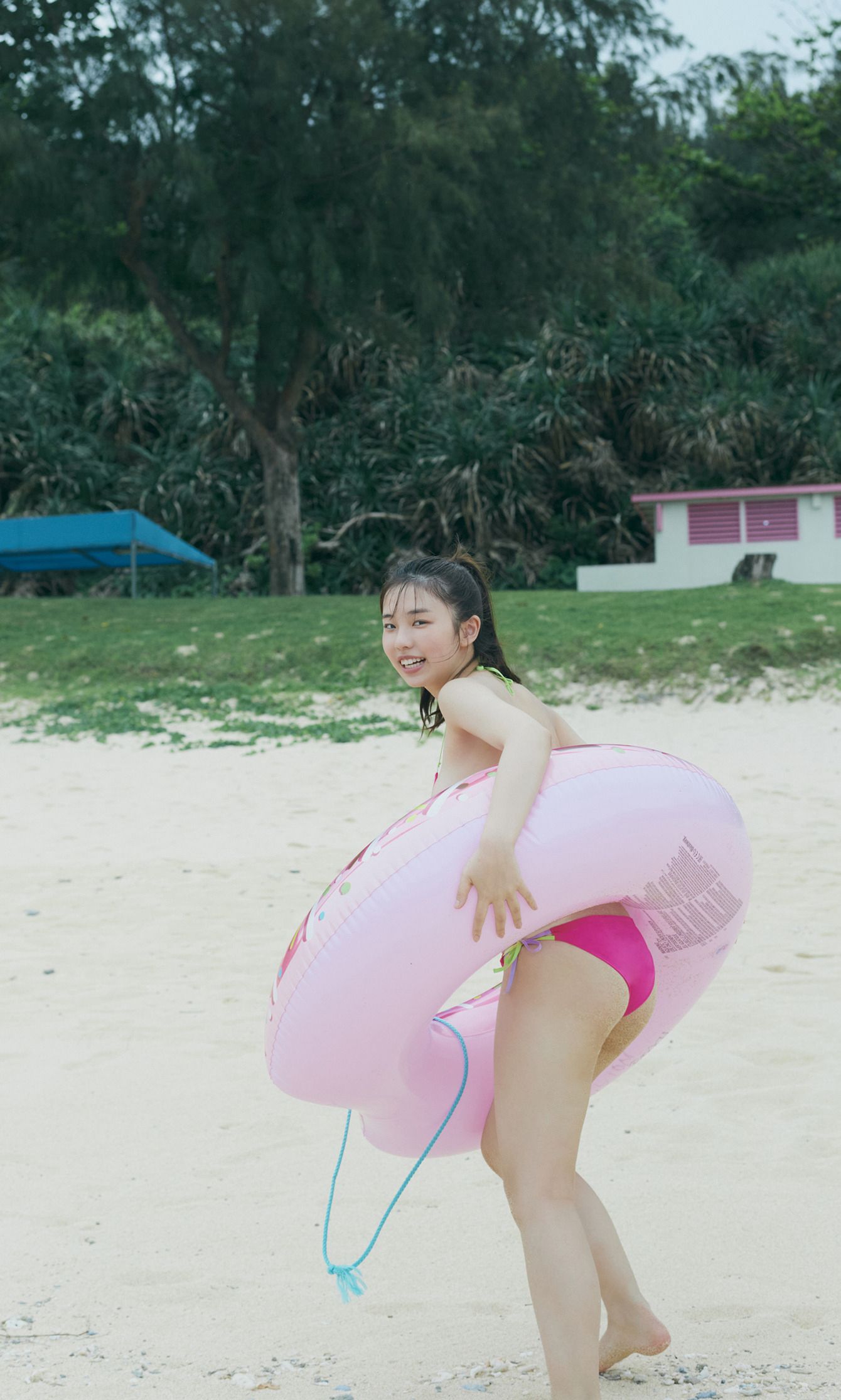 Hina Kikuchi 菊地姫奈 - 満喫するぜ、18歳の夏休み