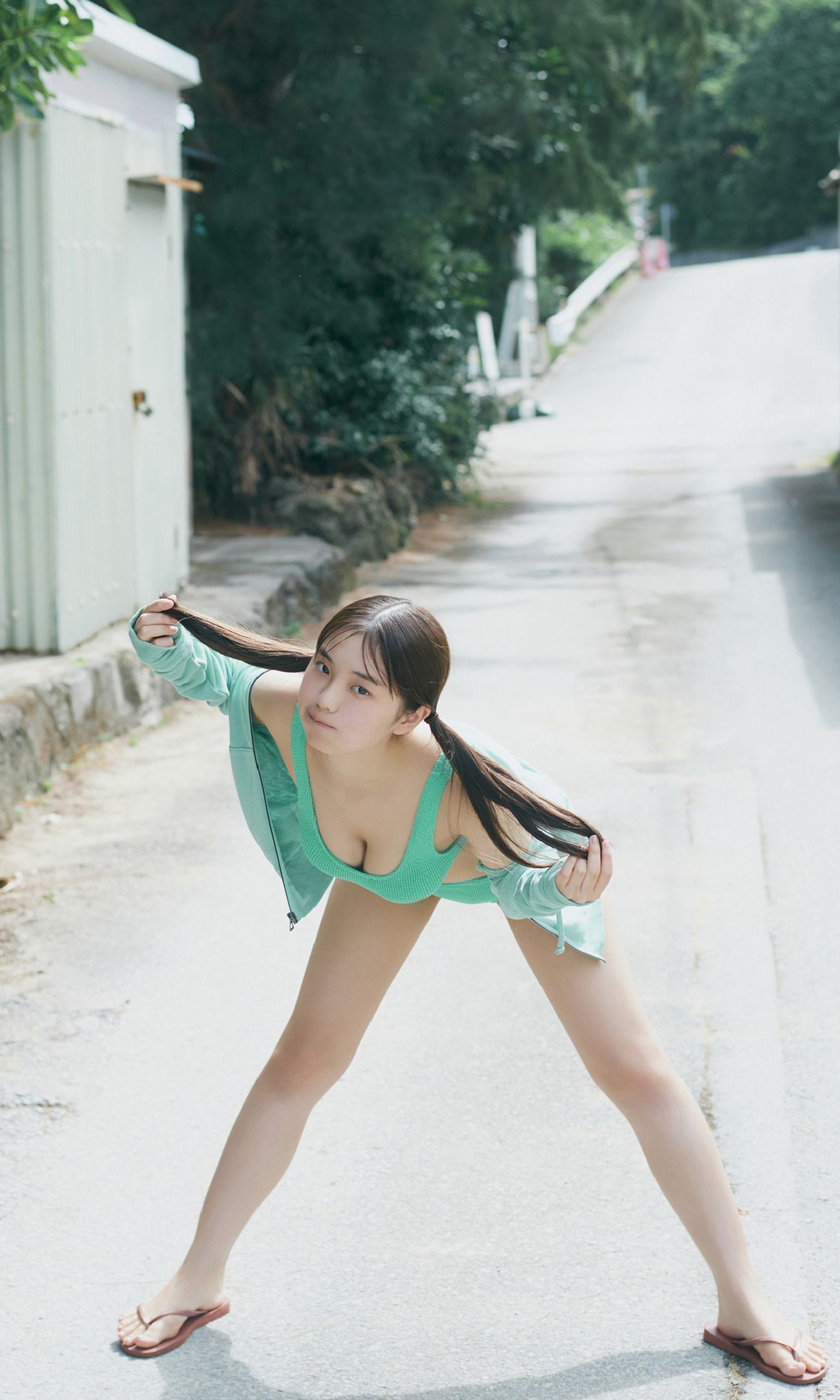 Hina Kikuchi 菊地姫奈 - 満喫するぜ、18歳の夏休み