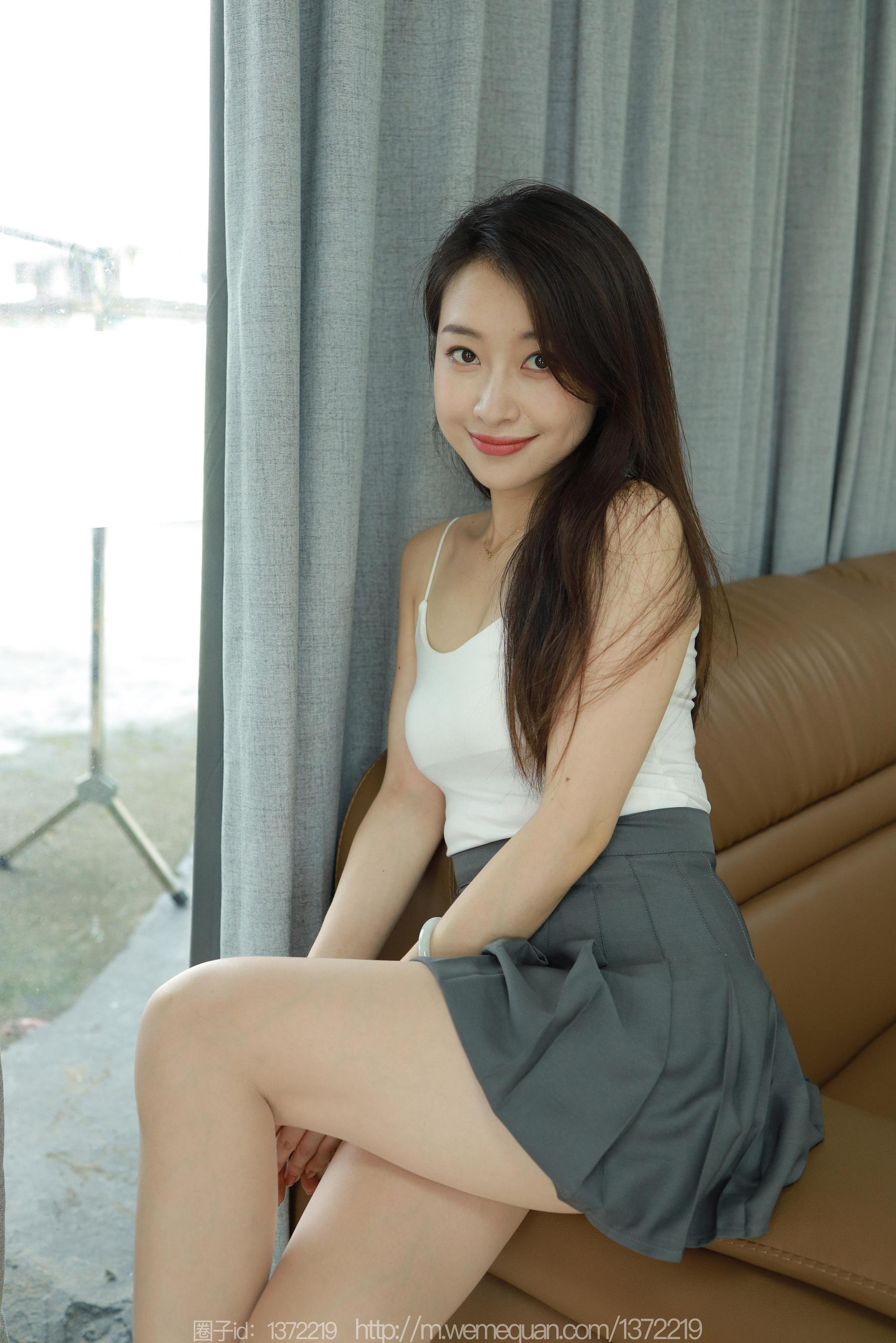 IESS异思趣向 - 模特： 小婕 《性感吊带》
