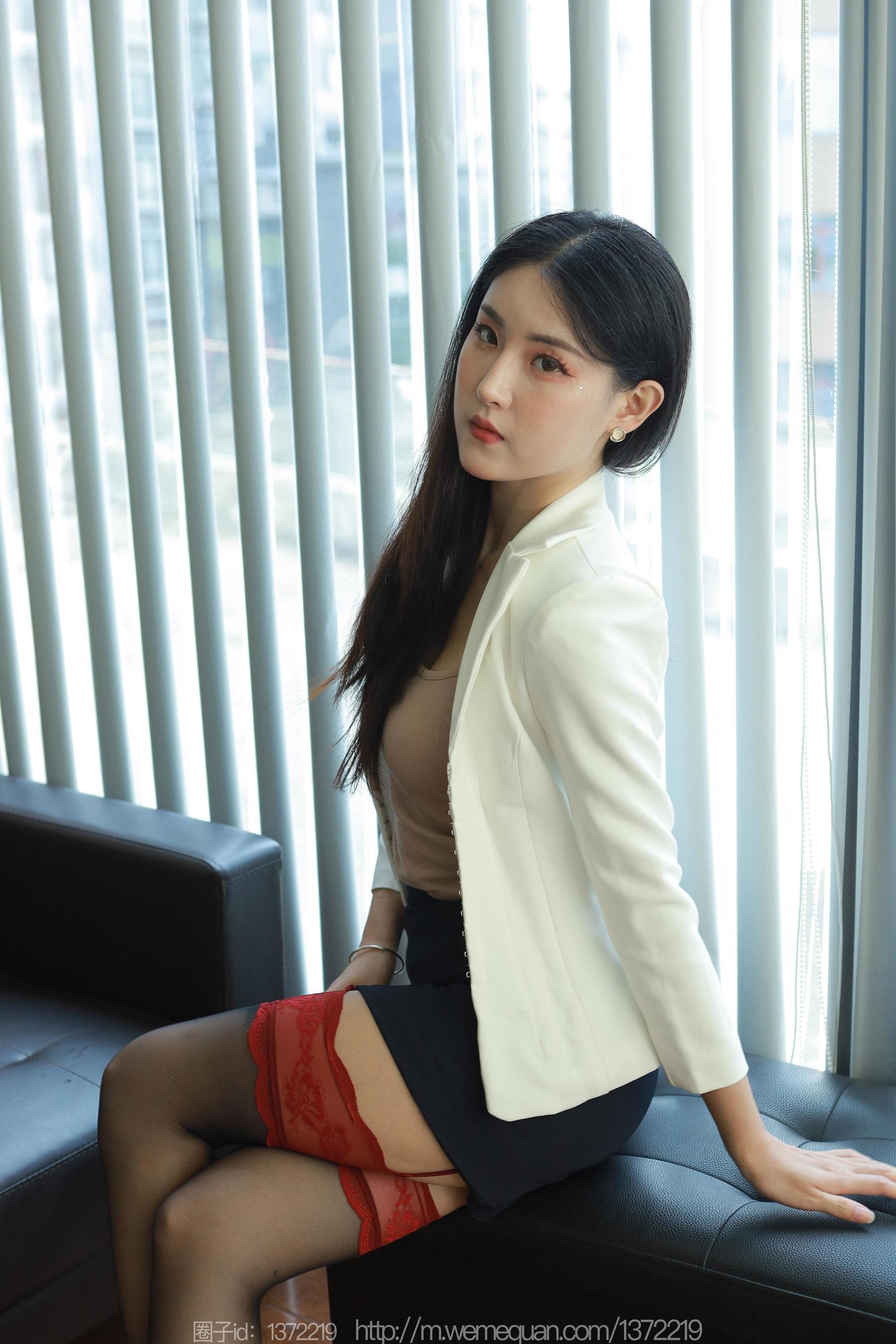 IESS异思趣向 - 模特： 小宝 《红色警戒》
