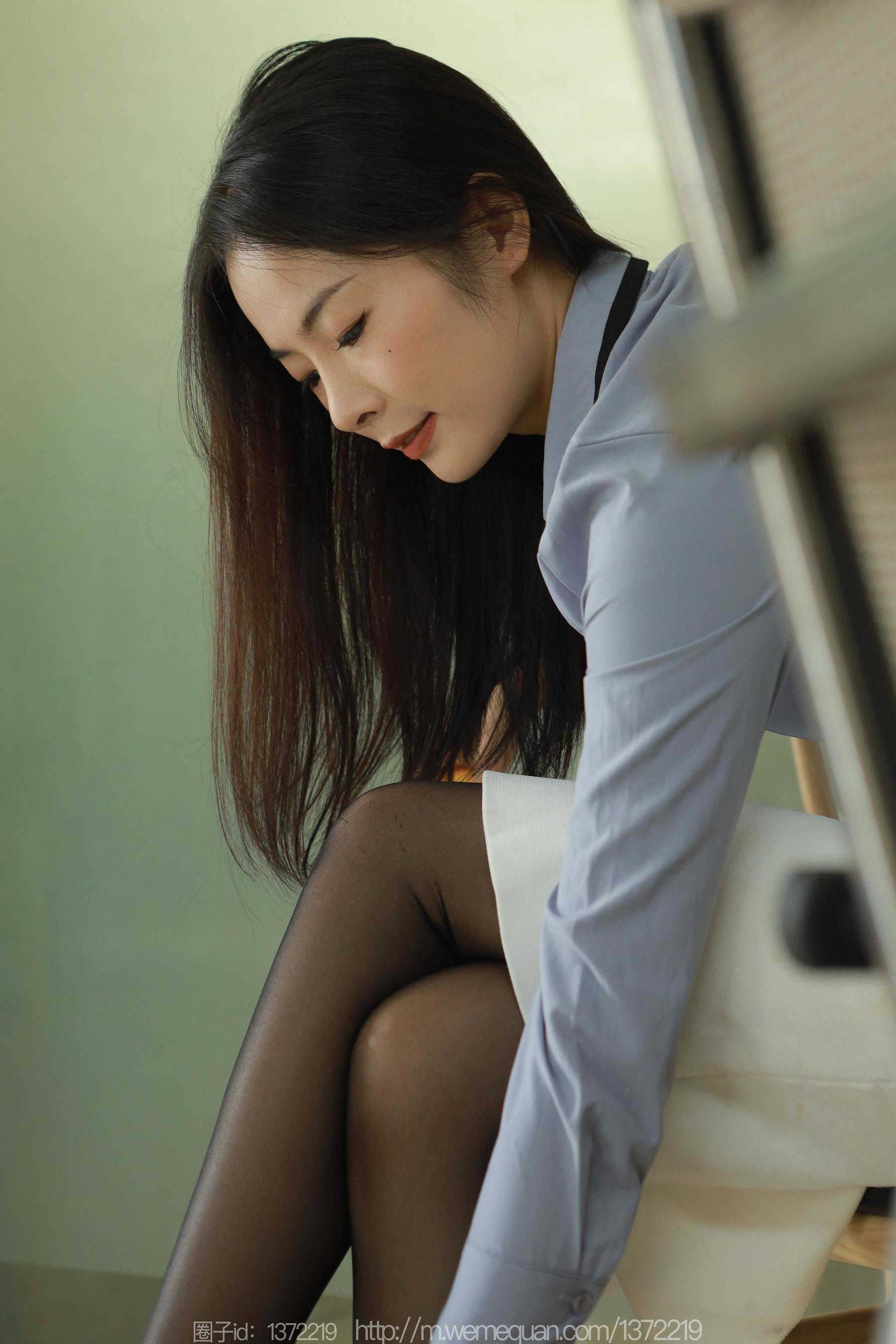 IESS异思趣向 - 模特： 小金 《小鸭子的故事》