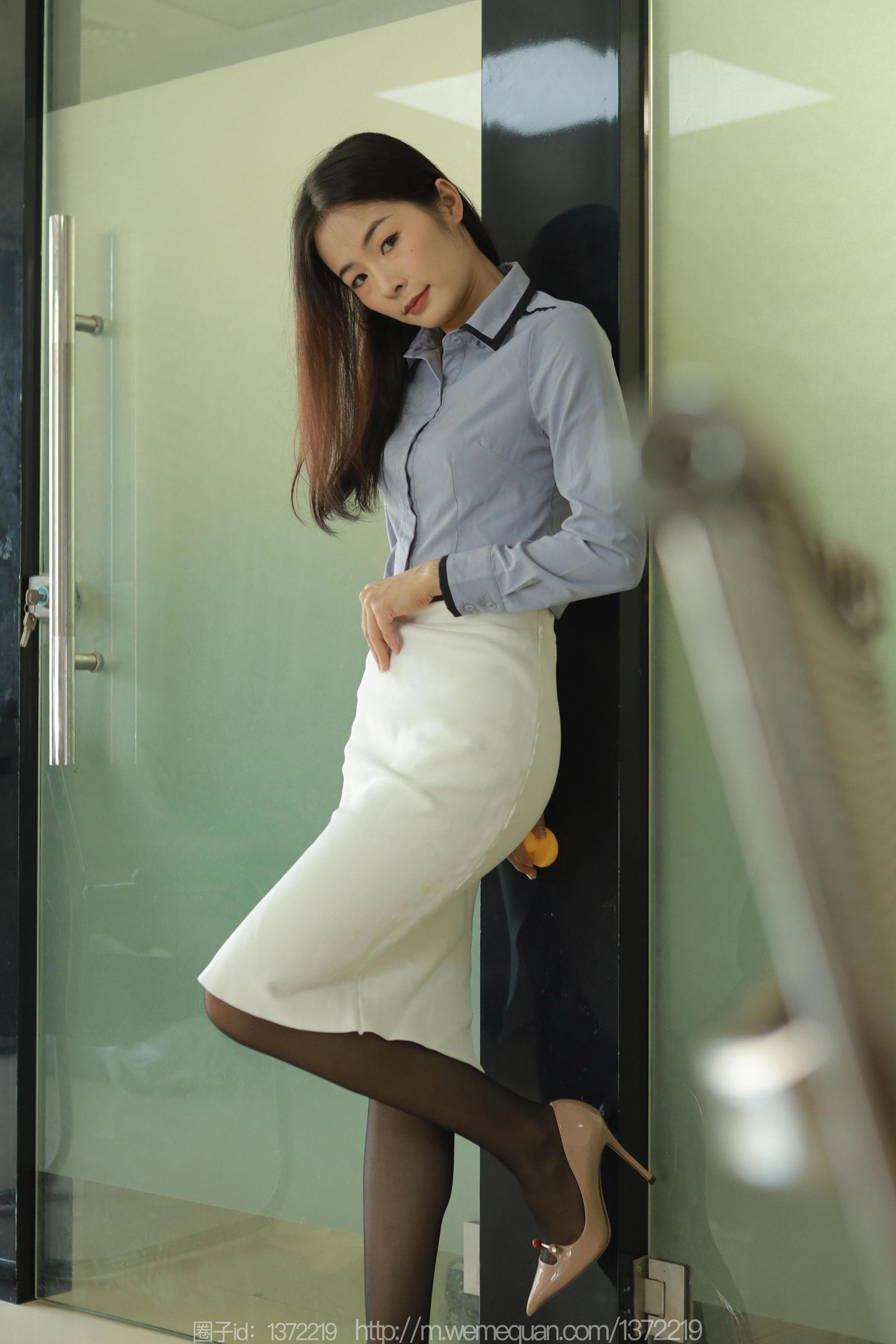 IESS异思趣向 - 模特： 小金 《小鸭子的故事》