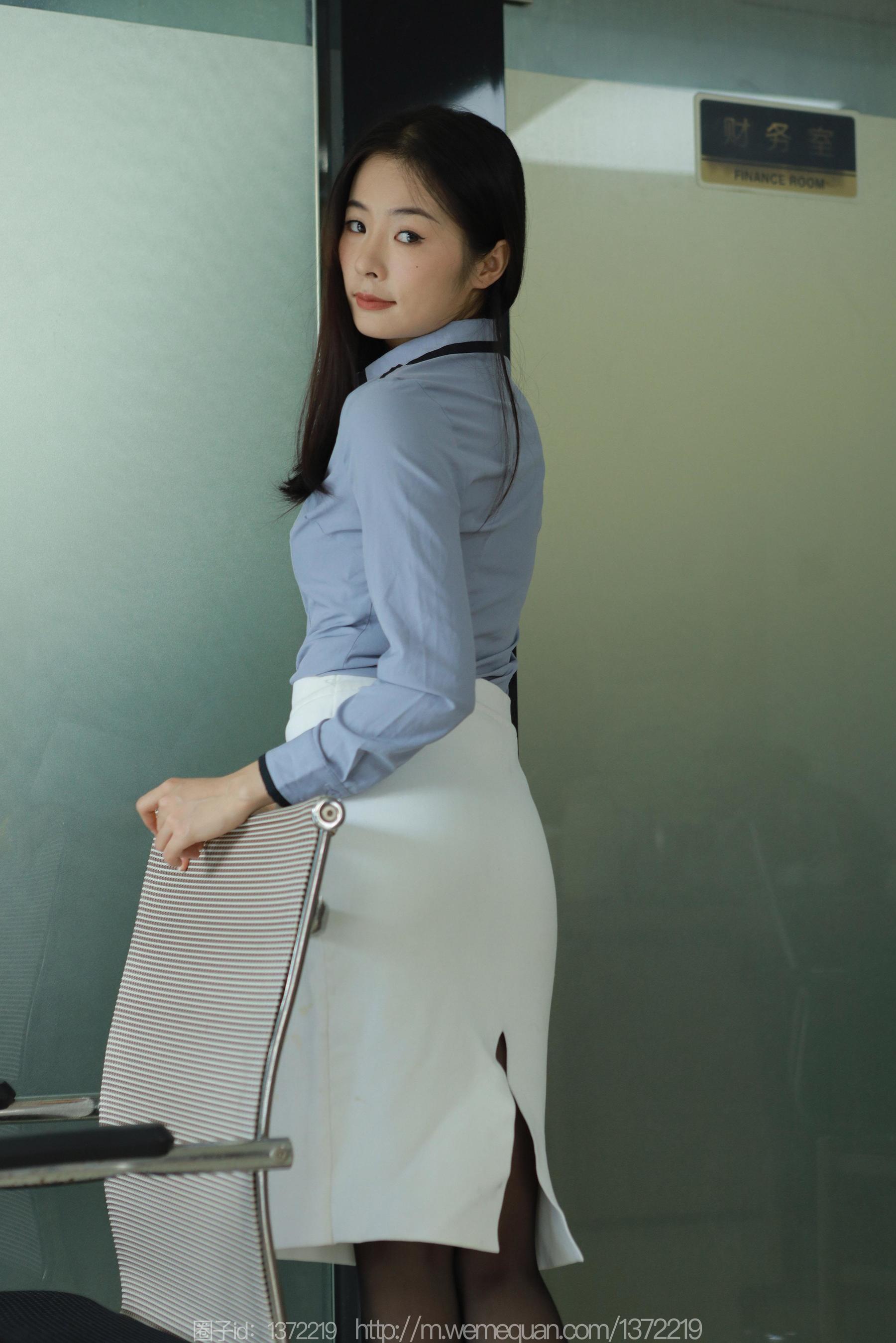 IESS异思趣向 - 模特： 小金 《小鸭子的故事》