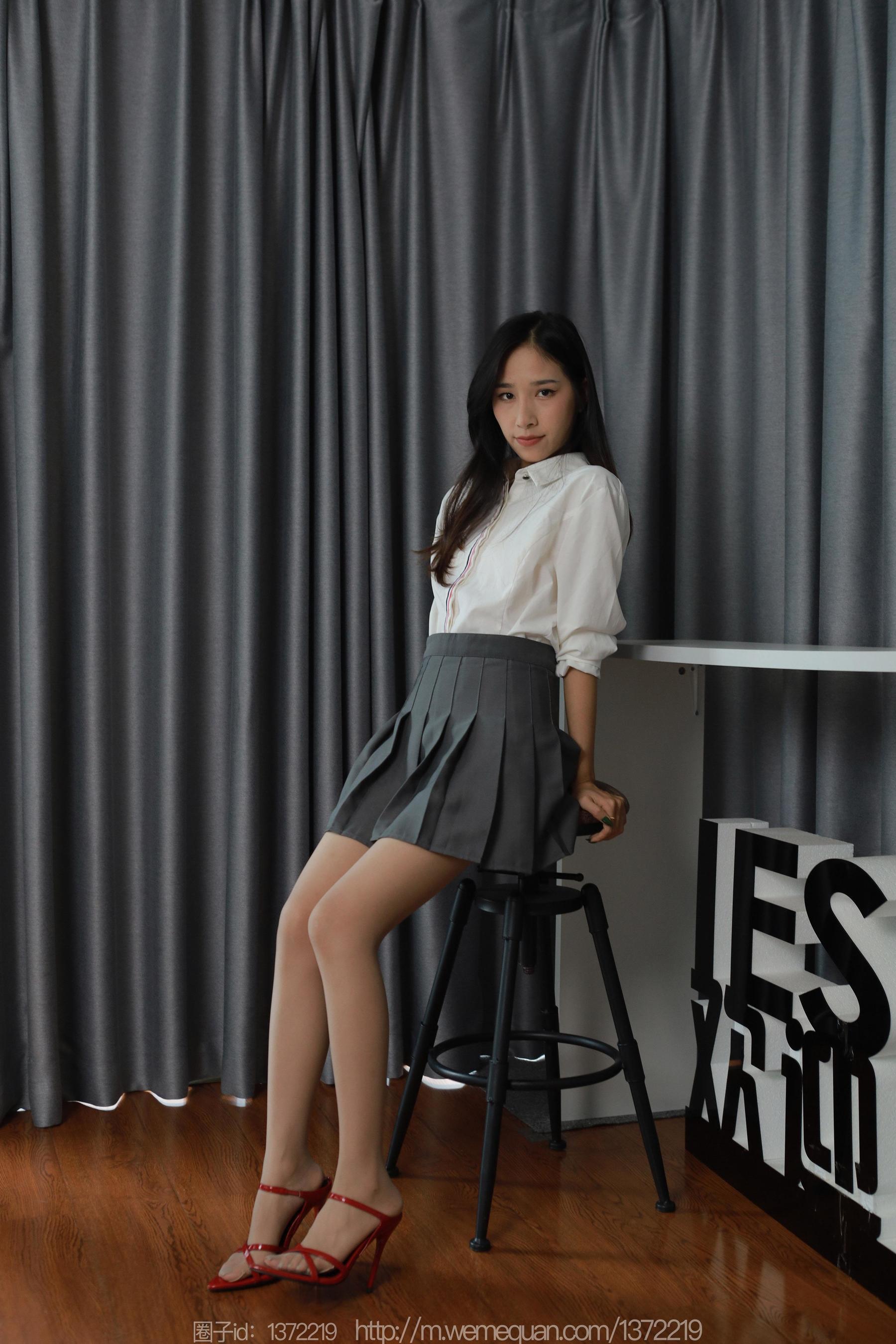 IESS异思趣向 - 模特： 美子 《俏皮百褶裙》