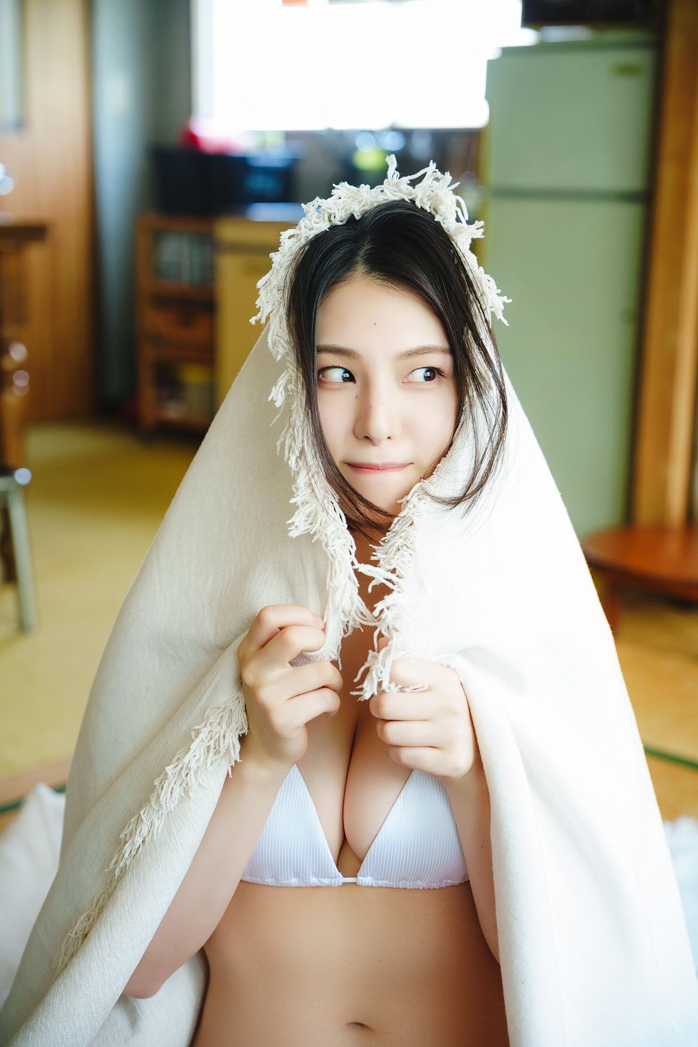 Iori Sagara 相楽伊織 – 夏の部屋で、伊織と。