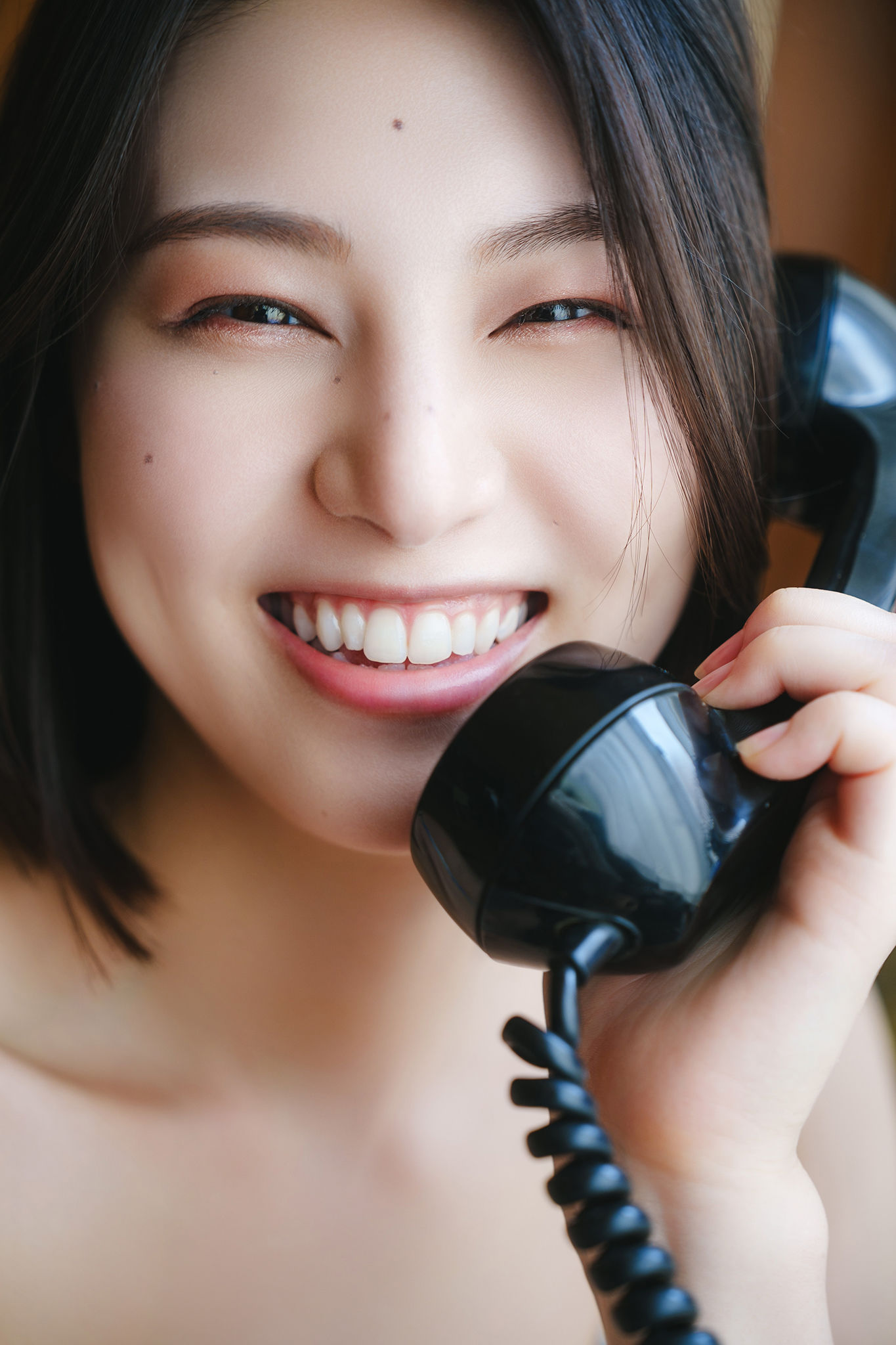 Iori Sagara 相楽伊織 – 夏の部屋で、伊織と。