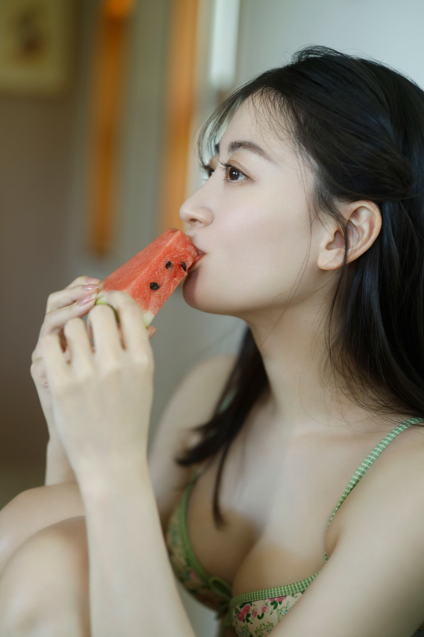 Kei Jonishi 上西恵 – 純白の艶肌