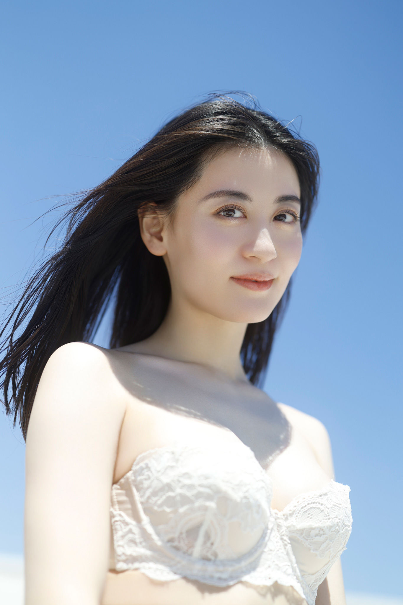 Kei Jonishi 上西恵 – 純白の艶肌