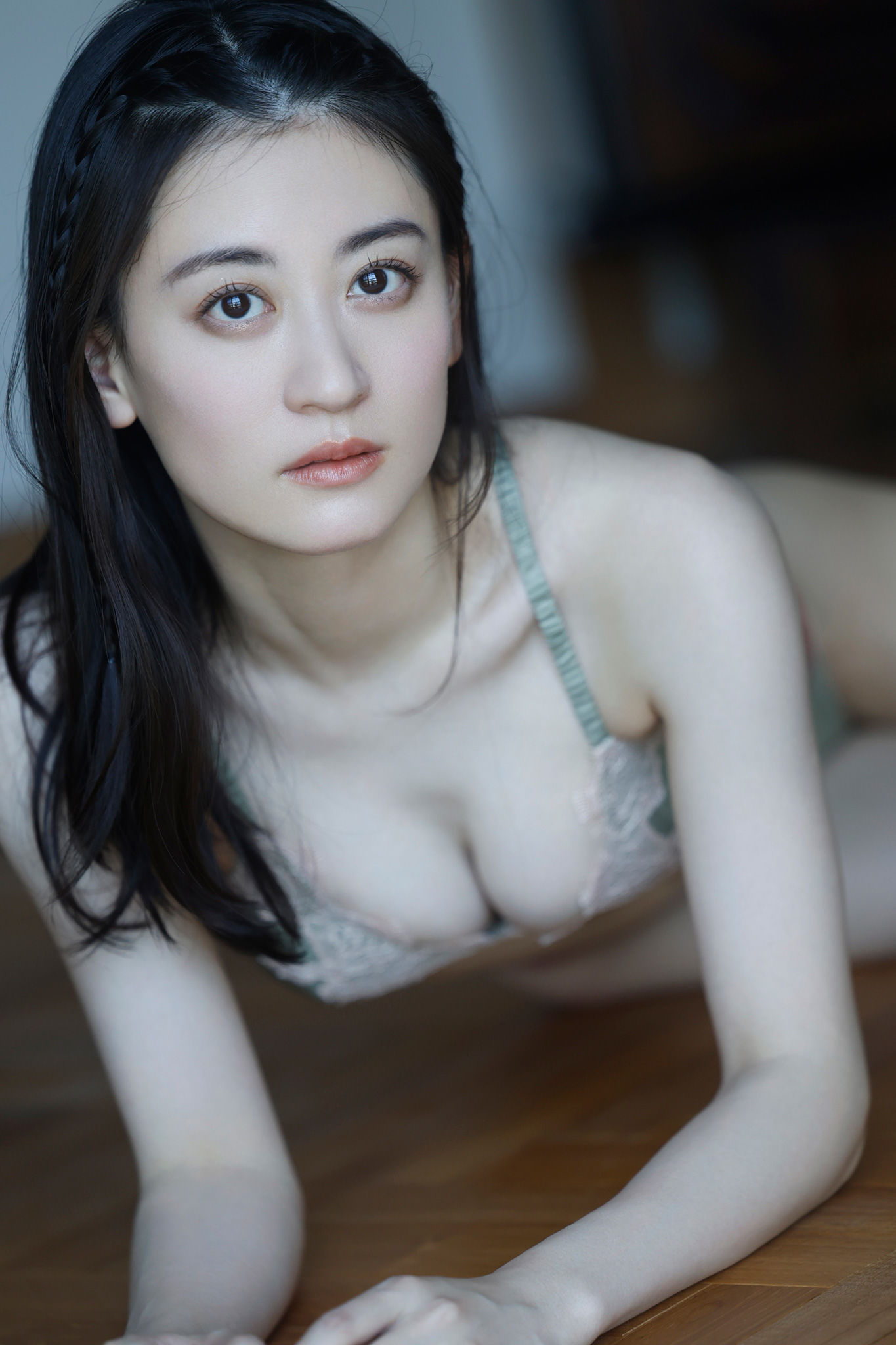 Kei Jonishi 上西恵 – 純白の艶肌
