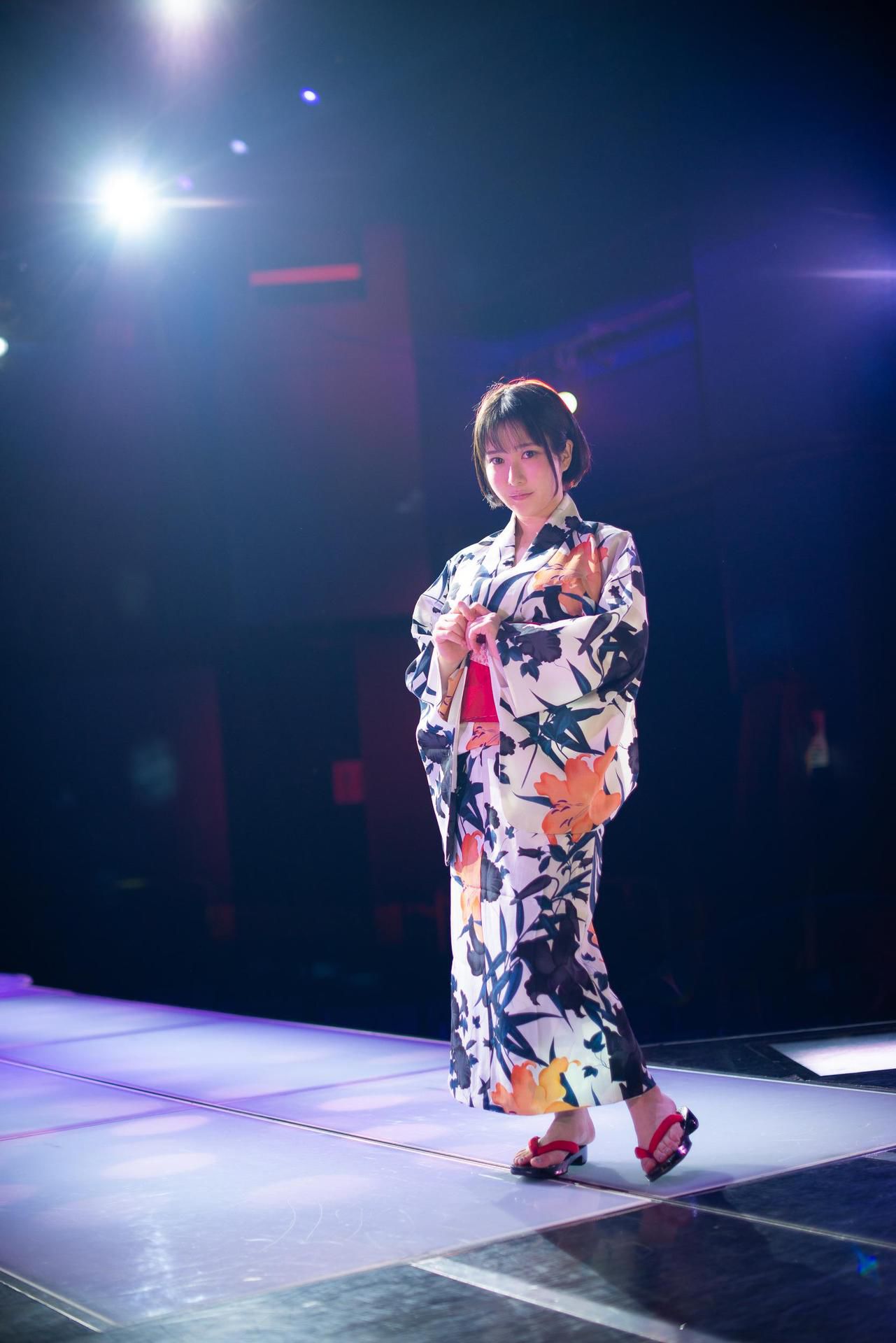 Luna Amemiya 雨宮留菜 - ~real~ Vol.5