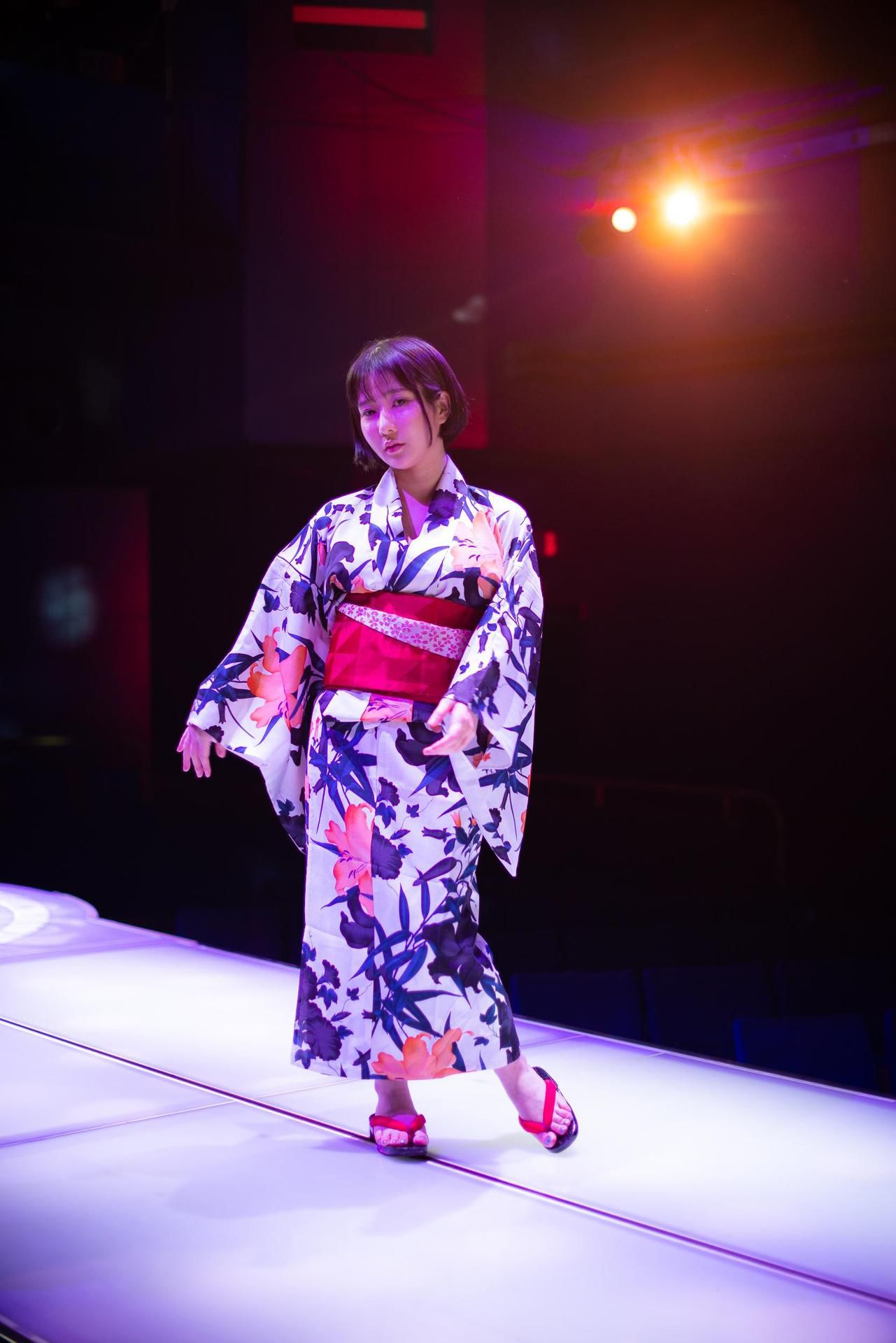 Luna Amemiya 雨宮留菜 - ~real~ Vol.5