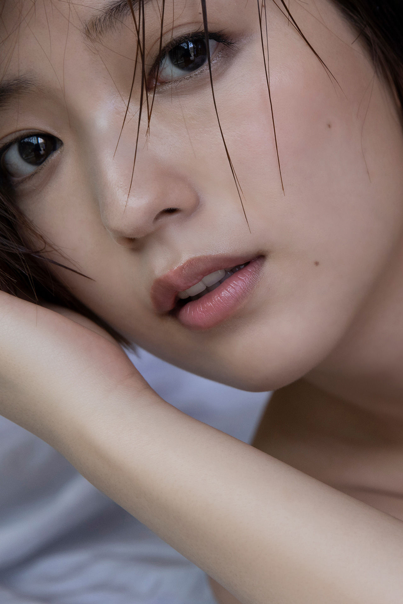 Mio Kudo 工藤美桜 - Secret summer vacation 秘密の夏休み