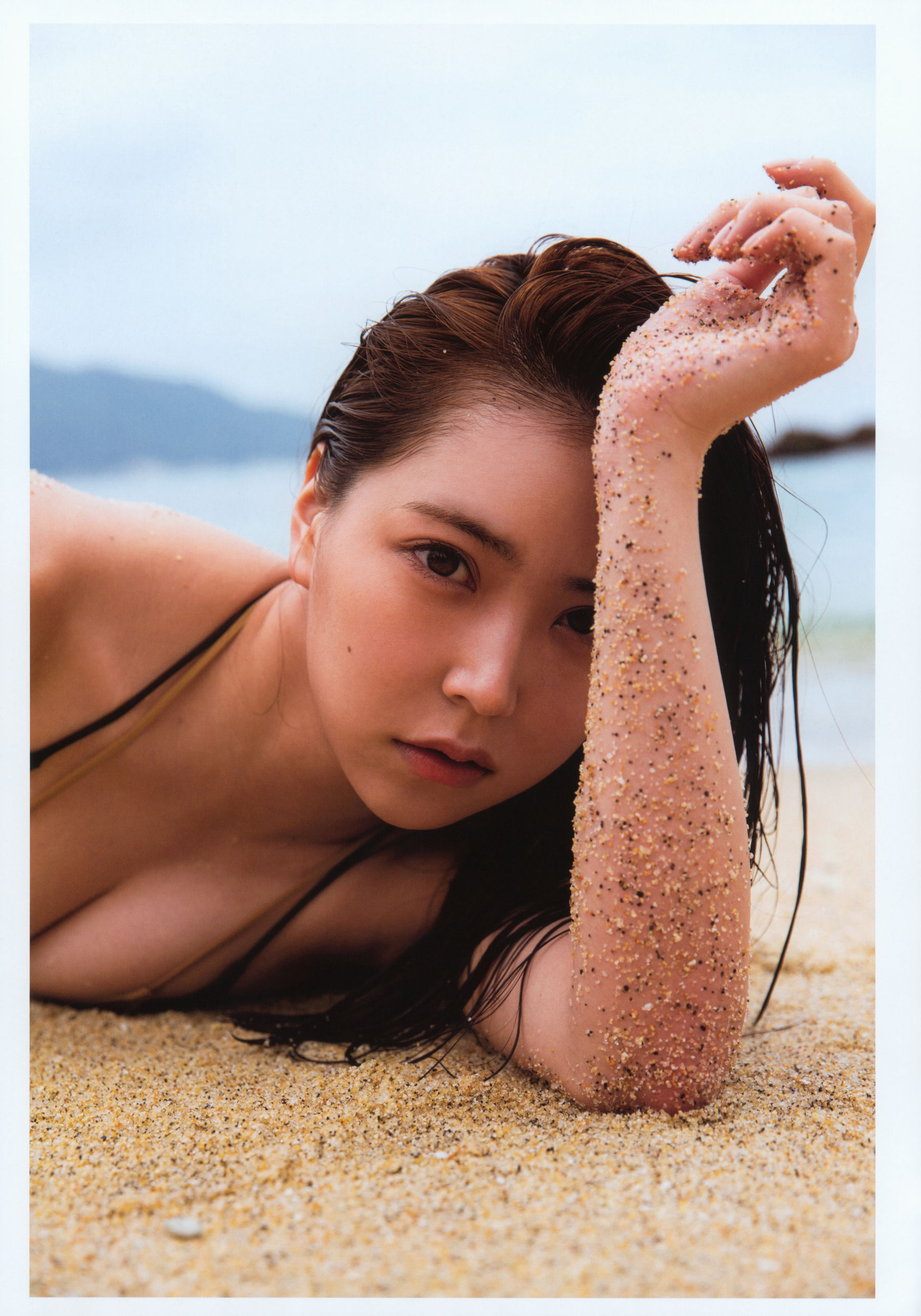 Miru Shiroma 白間美瑠 NMB48卒業記念写真集「REBORN」